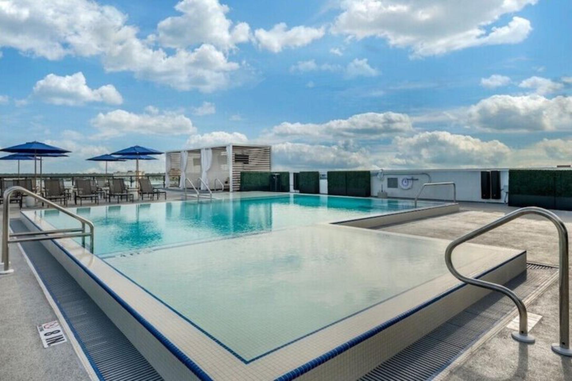 KaLa Rooftop Lounge