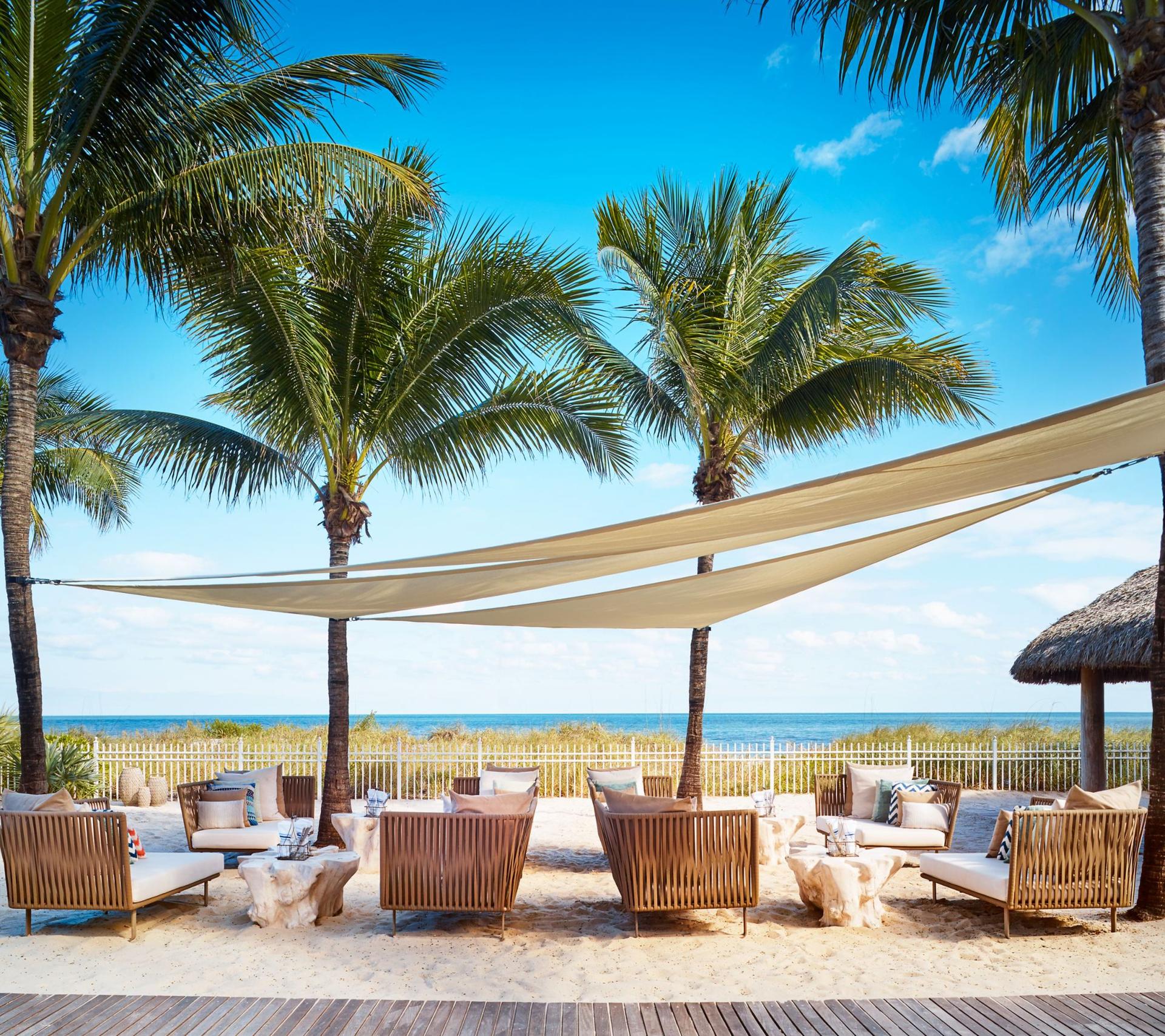 Dune Oceanfront Lounge