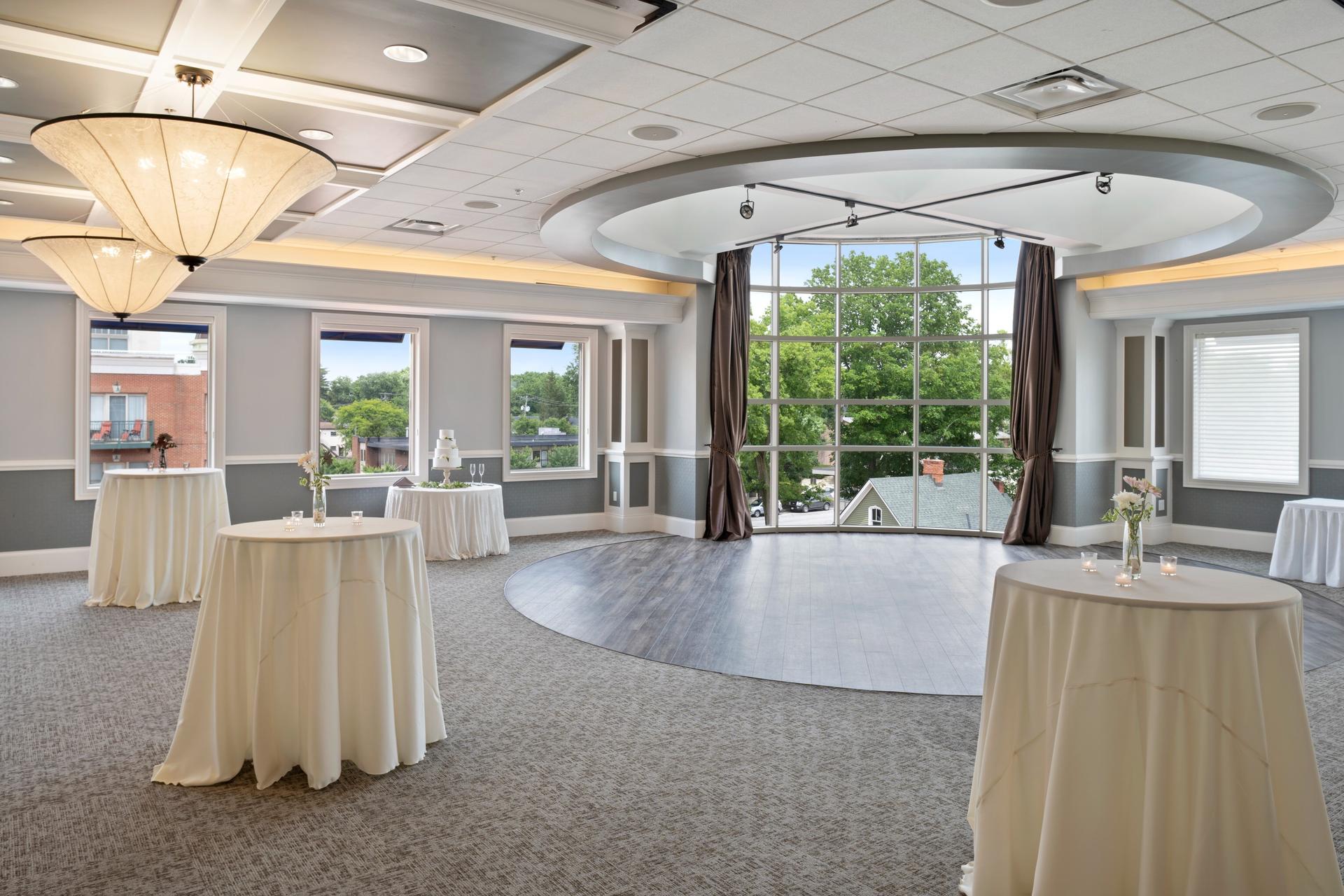 Salon C	