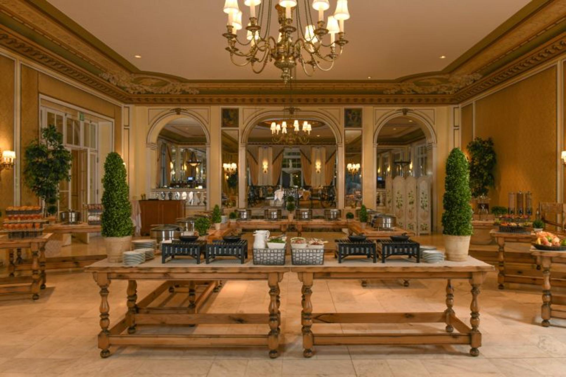 Lakeside Terrace Dining Room