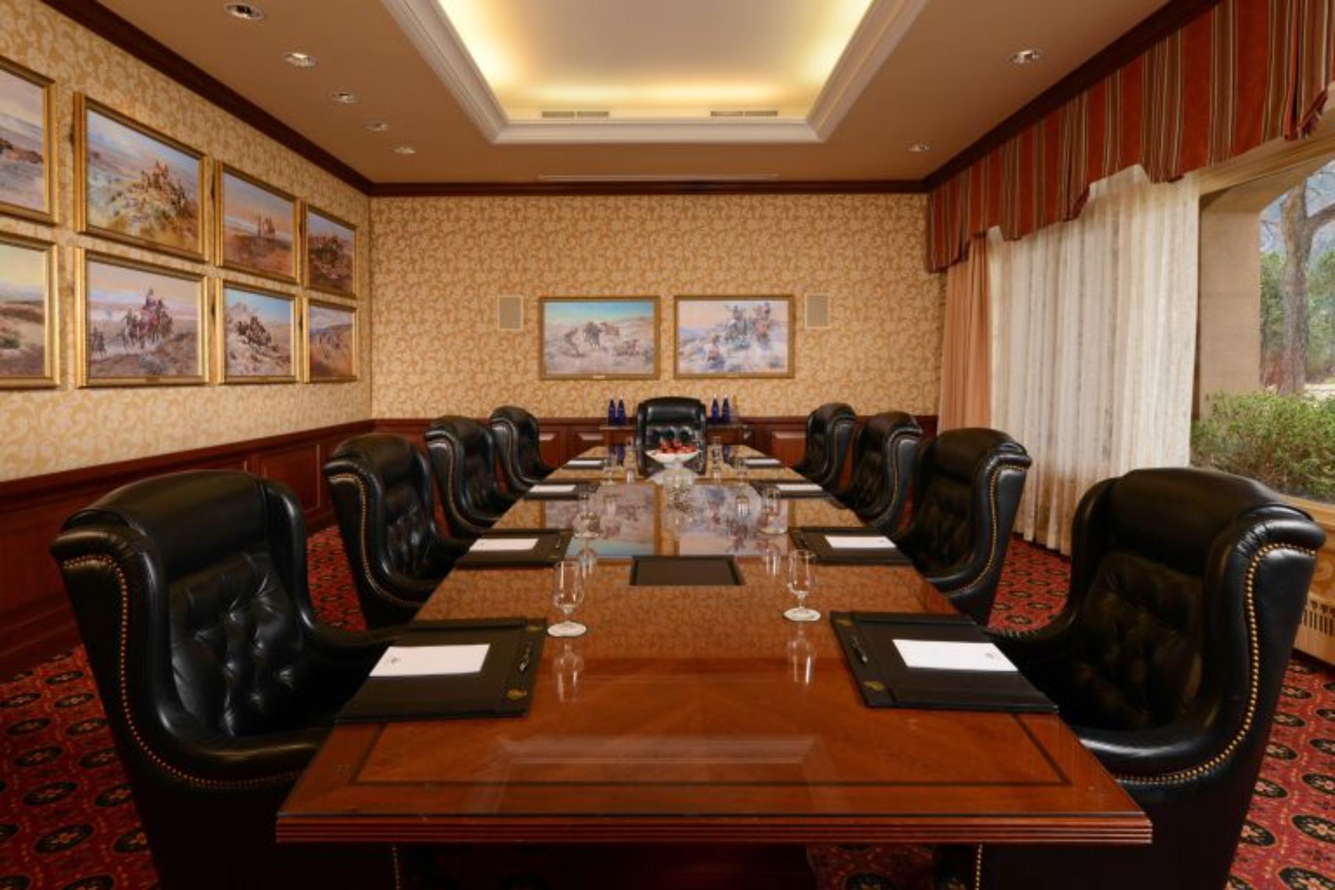 Russell Boardroom