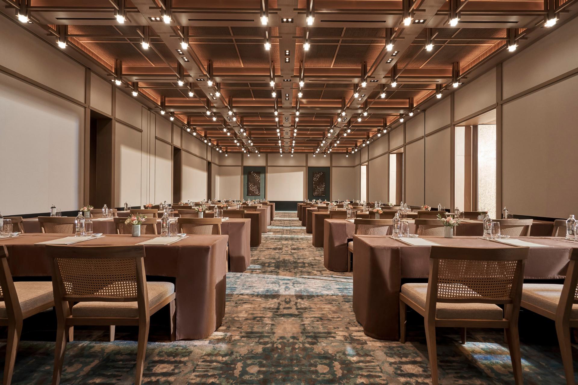 Regent Salon 2	