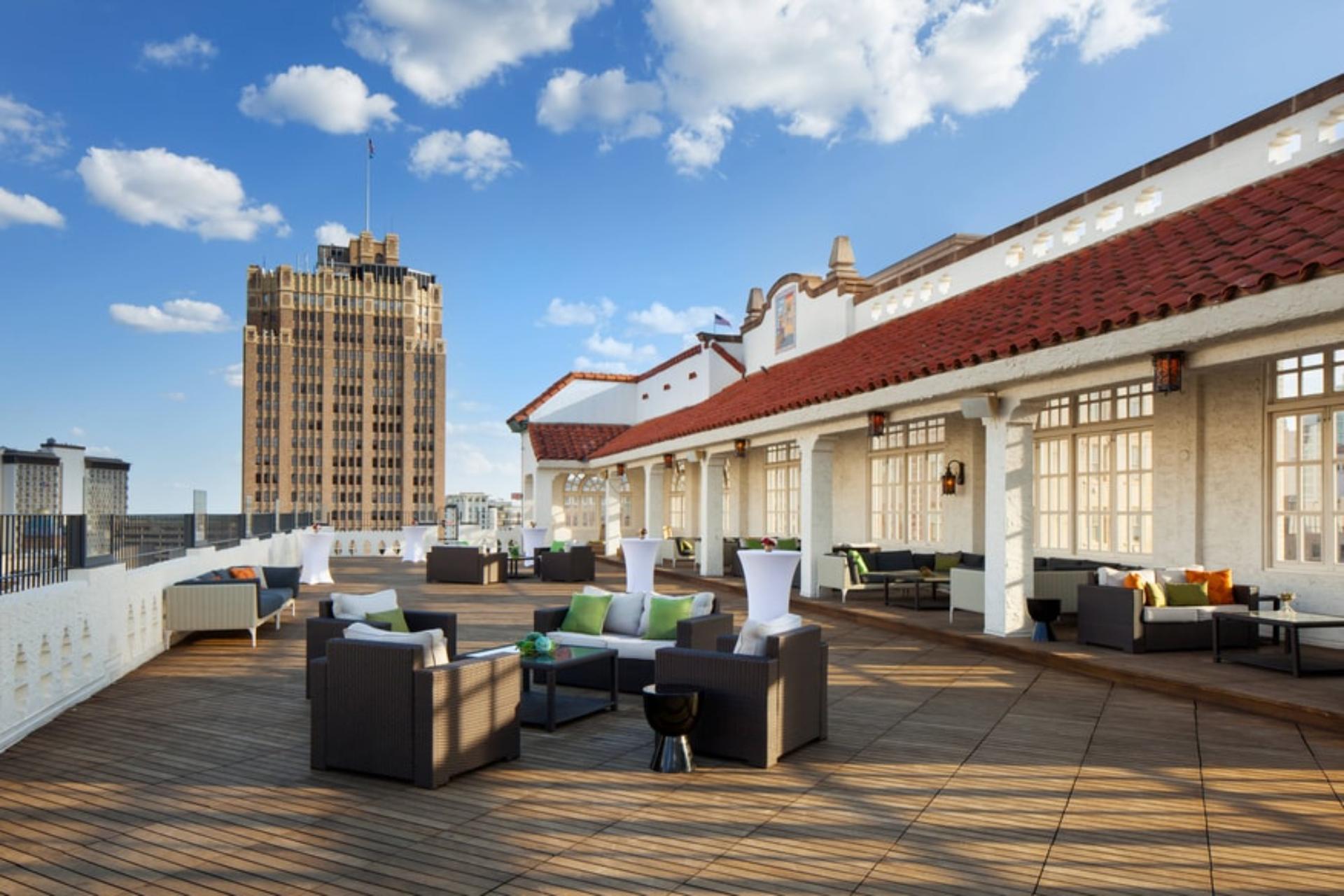 St A Sky Terrace	