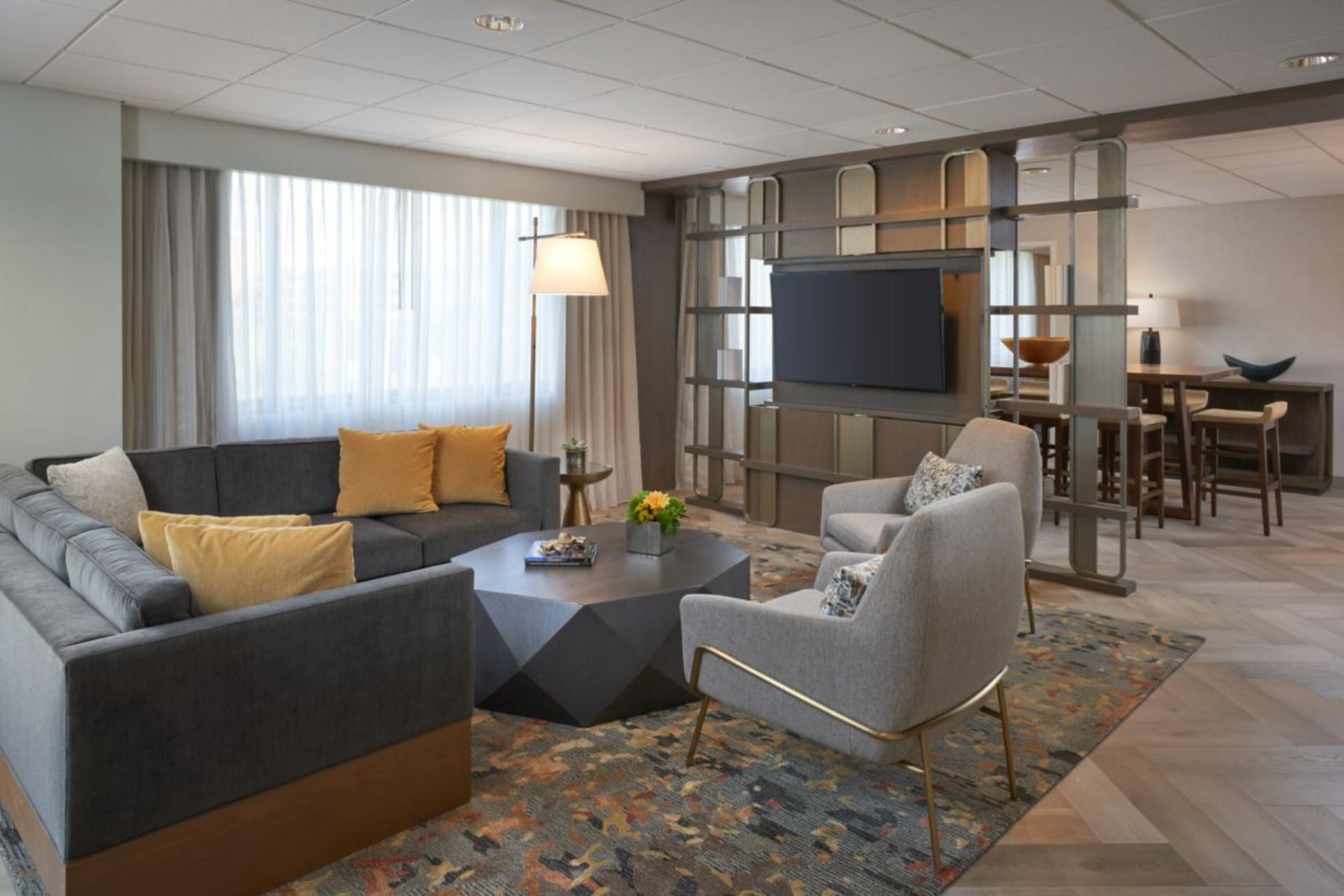 Governor's Suite	