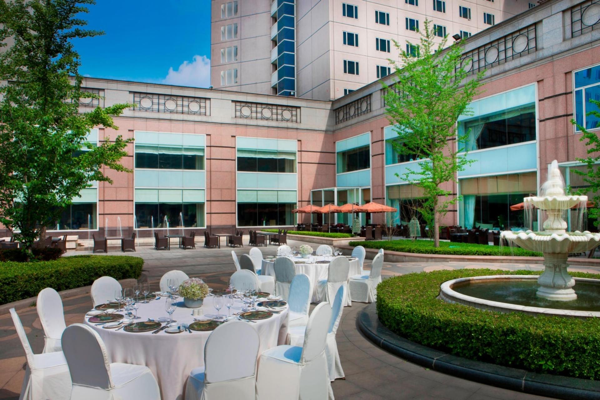 St. Regis Garden	