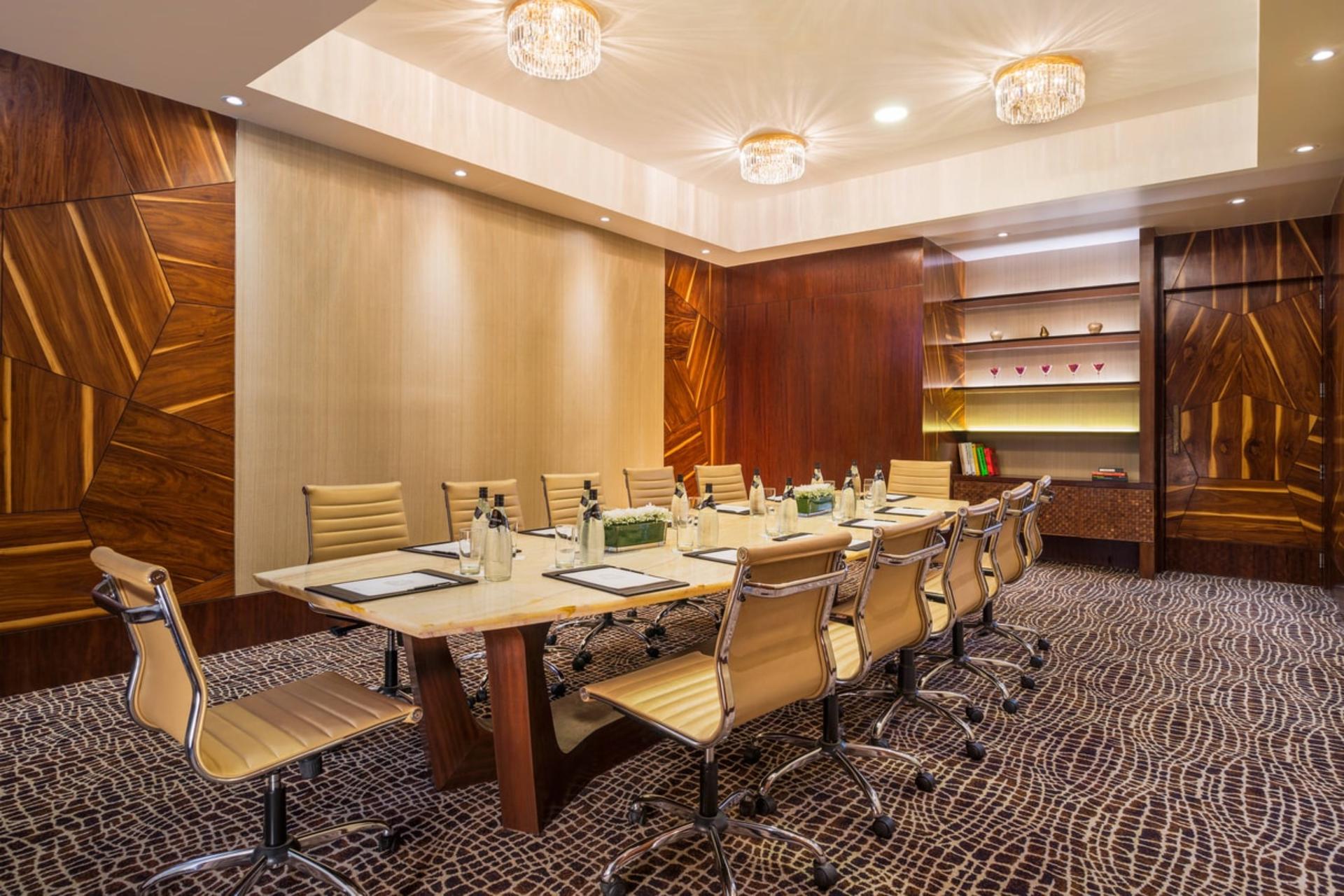 Boardroom 2	
