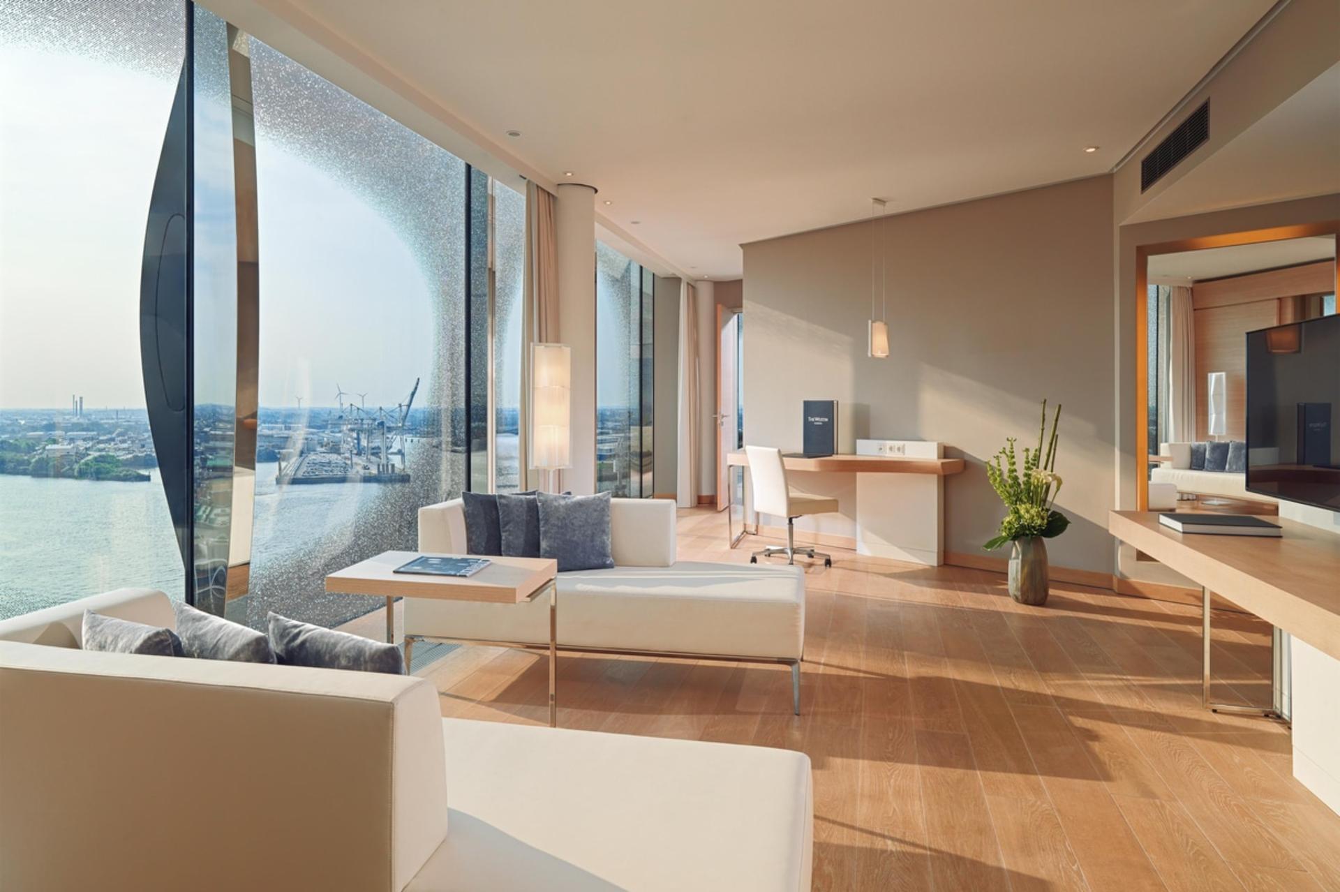 Sky High Meeting Suite	