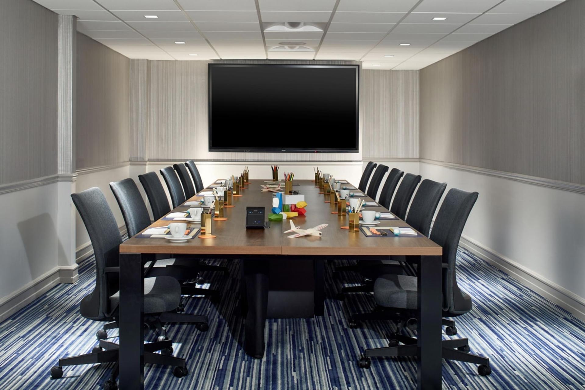 Bonhomme Boardroom	