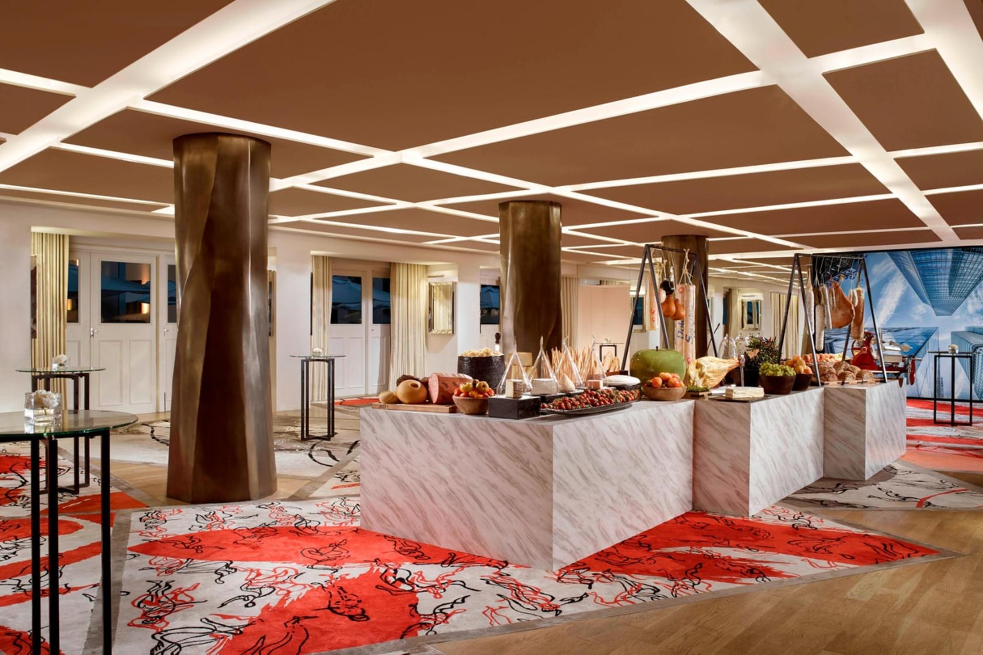 Grand Ballroom - Foyer	