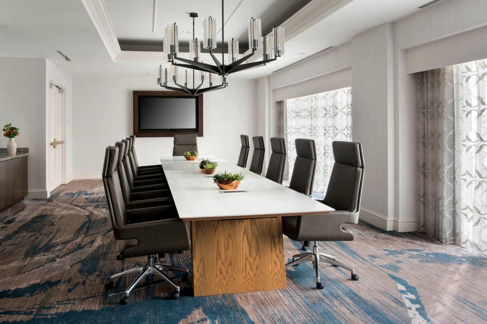 Elizabeth Boardroom	