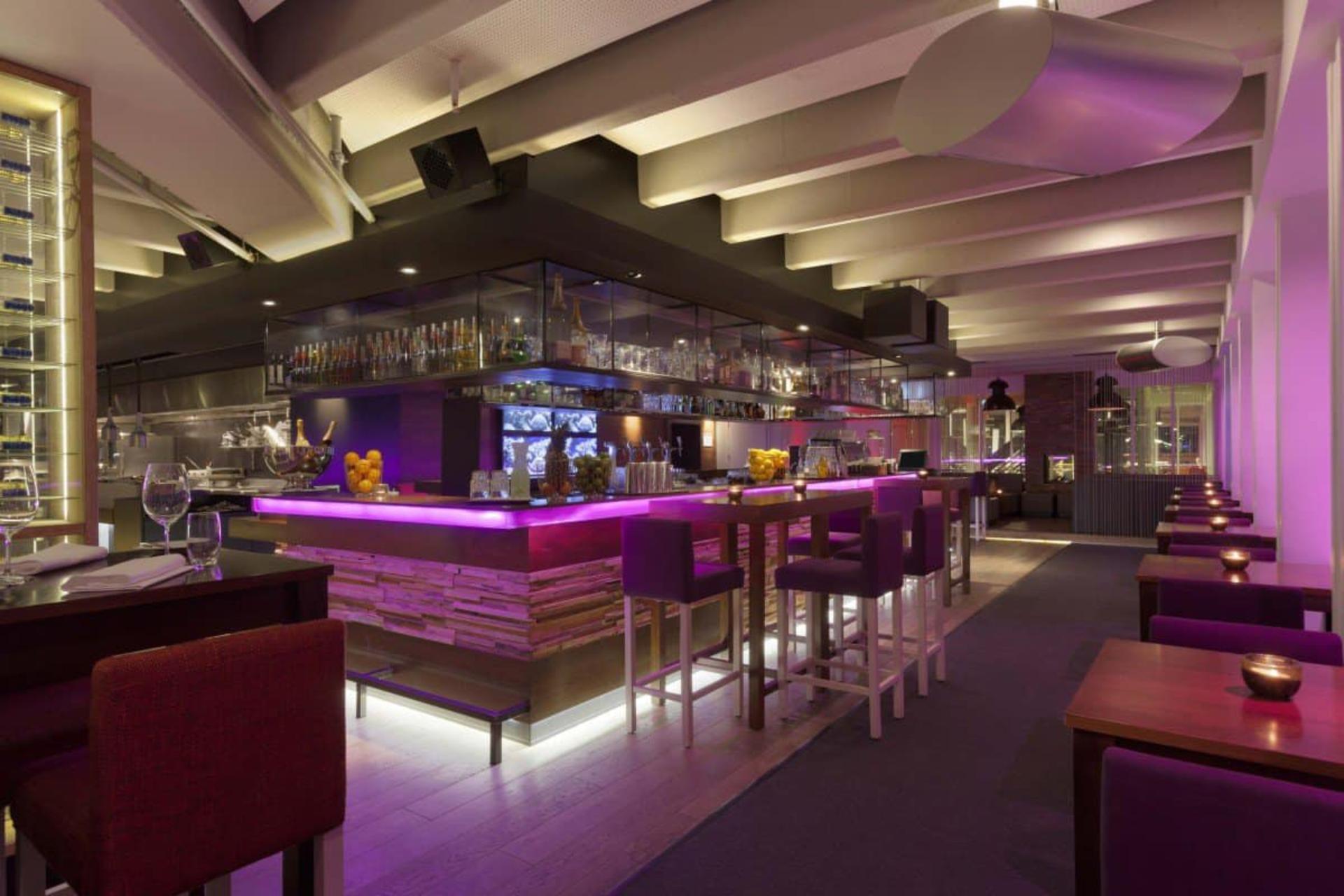 Floor 17 - Bar 