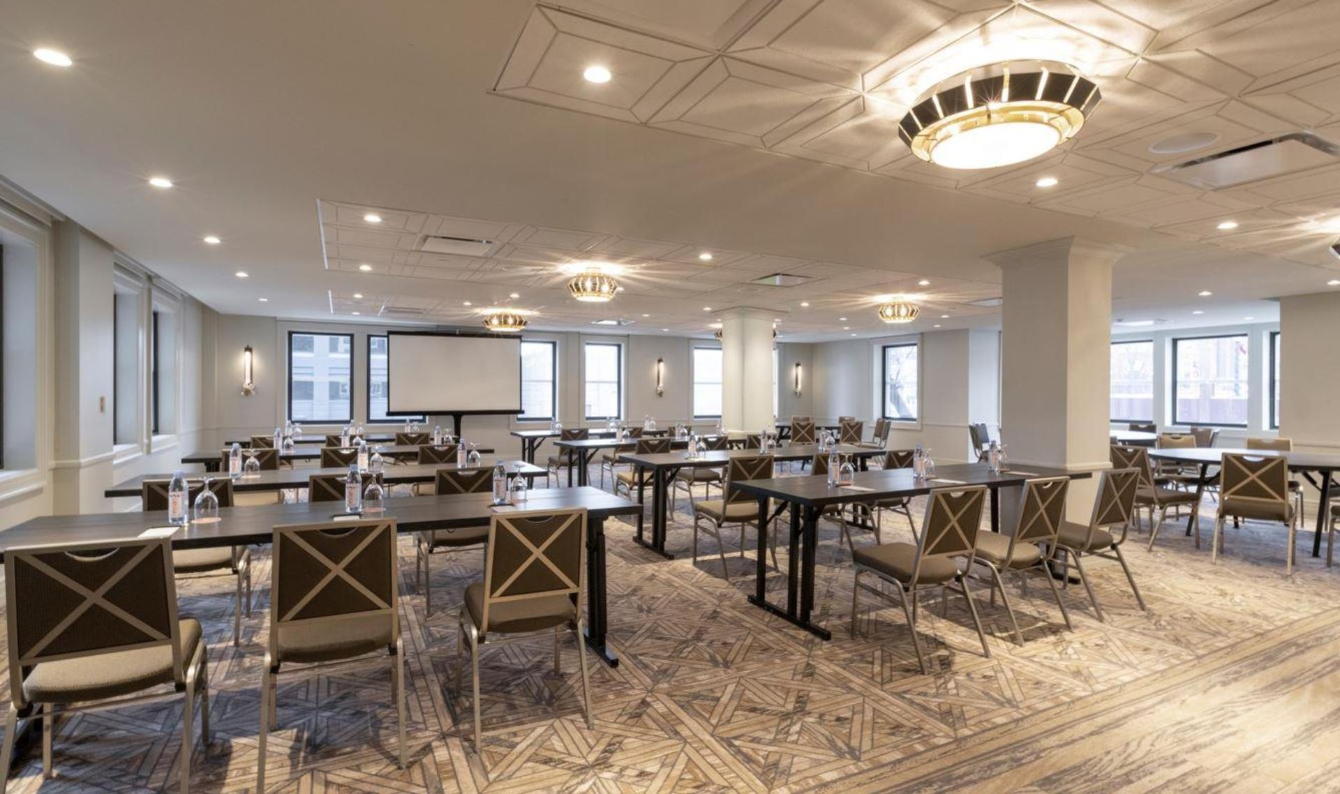 Golden Spur Room	
