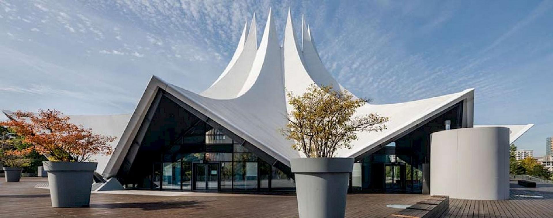 The Forecourt / Roof Terrace
