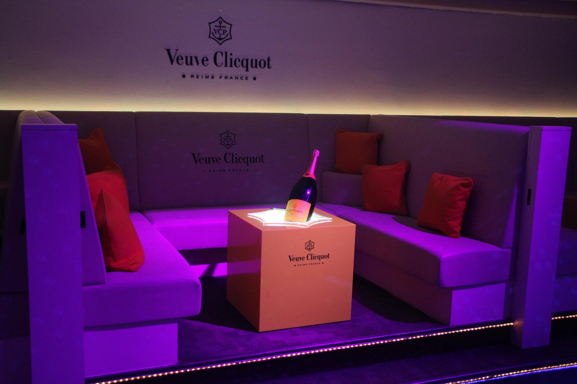 Main Bar & Lounge