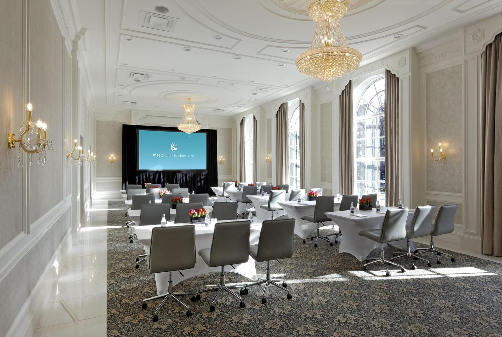 Admiral Room 