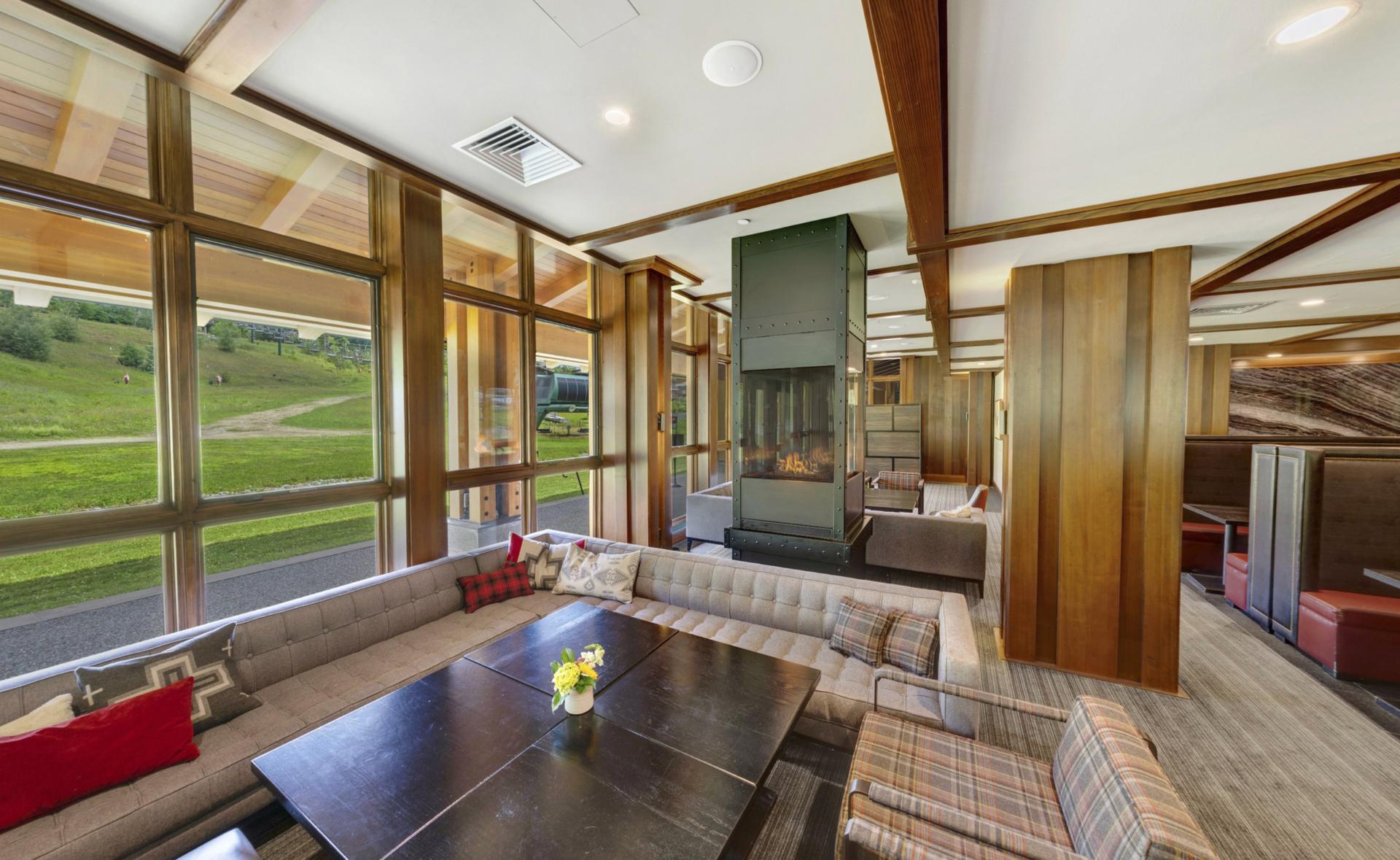 Alpine Clubhouse Lounge