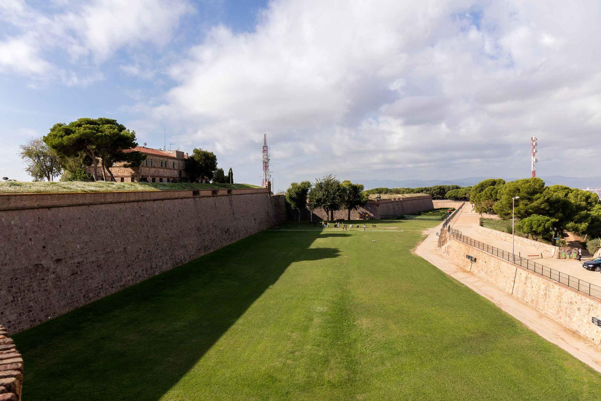 Santa Elena Moat	