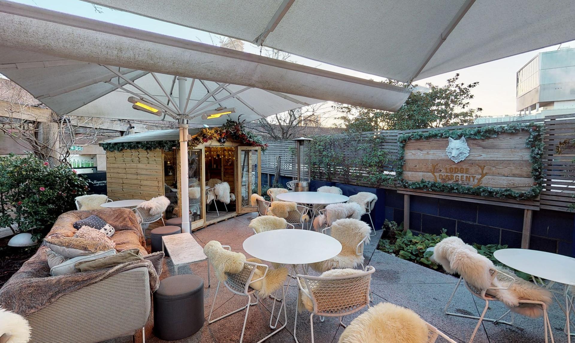 Bar Terrace (Semi Private)
