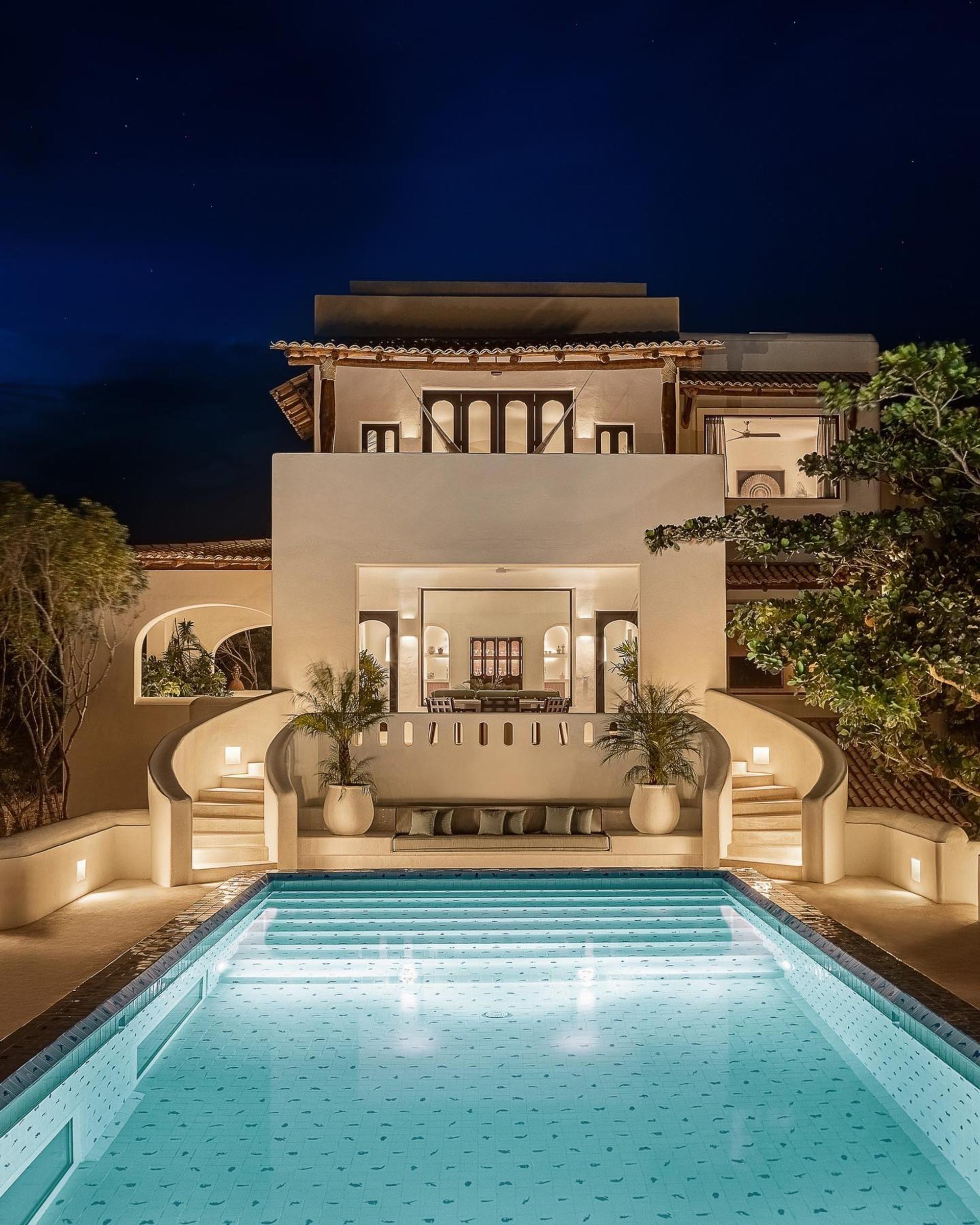 The Esencia Mansion