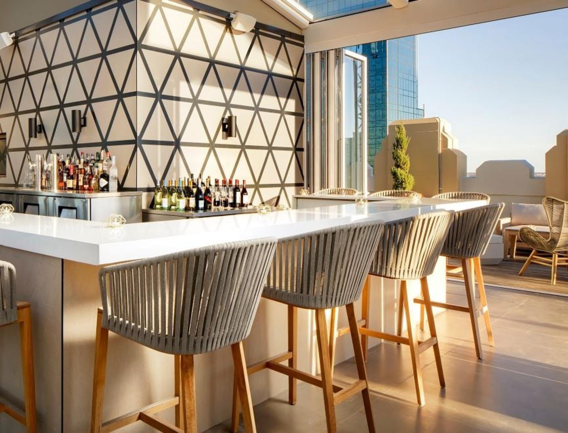 The Rooftop Bar 	