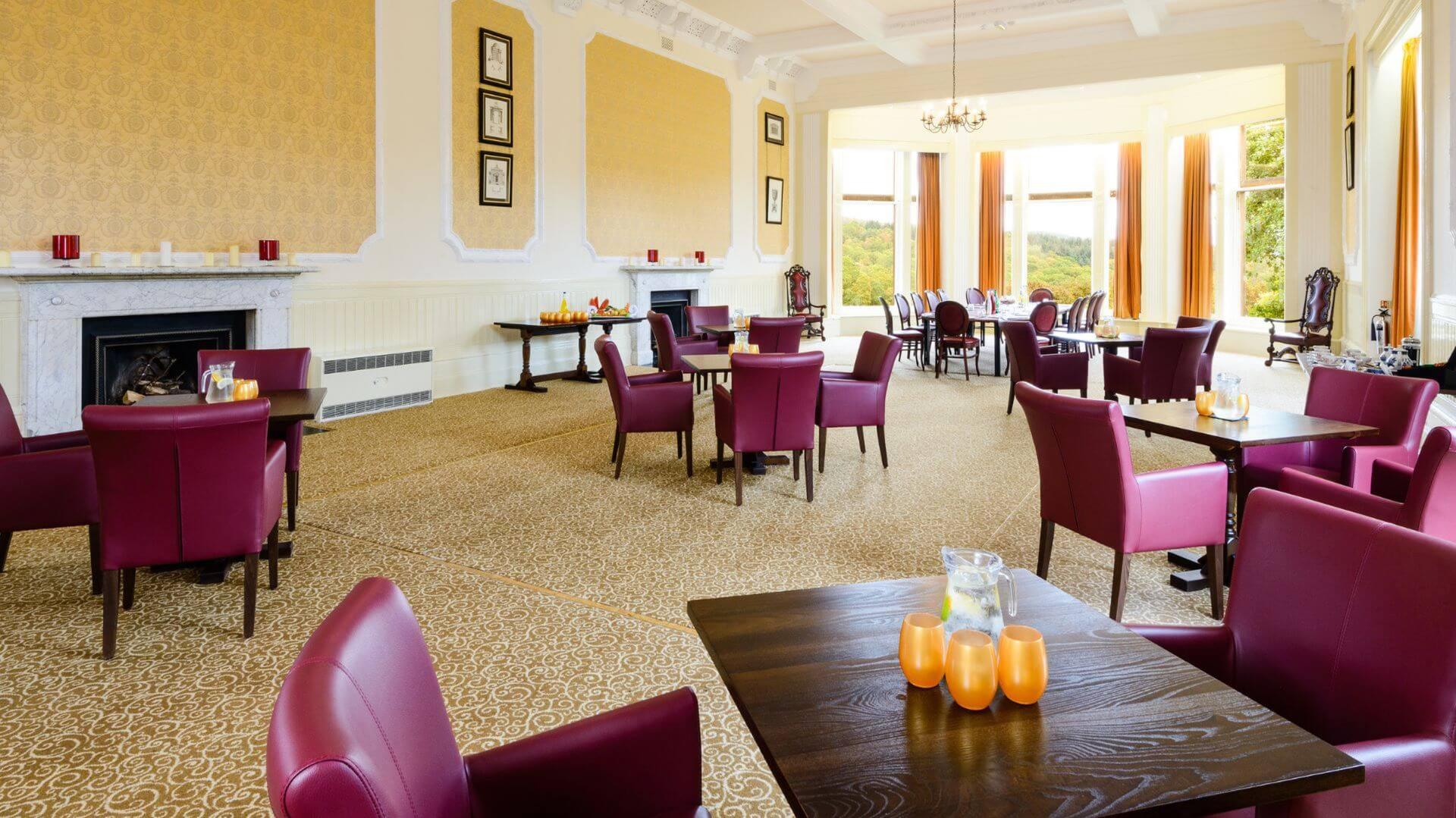 Bow Lounge