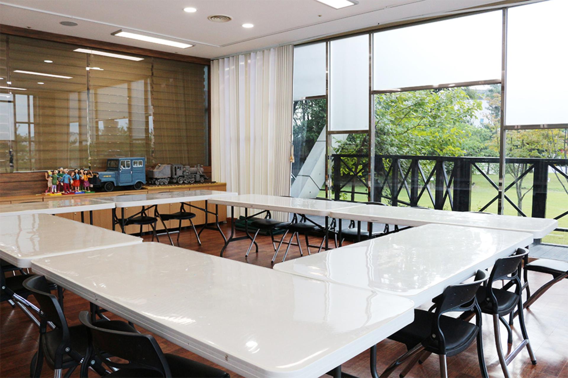 Lecture Room 2