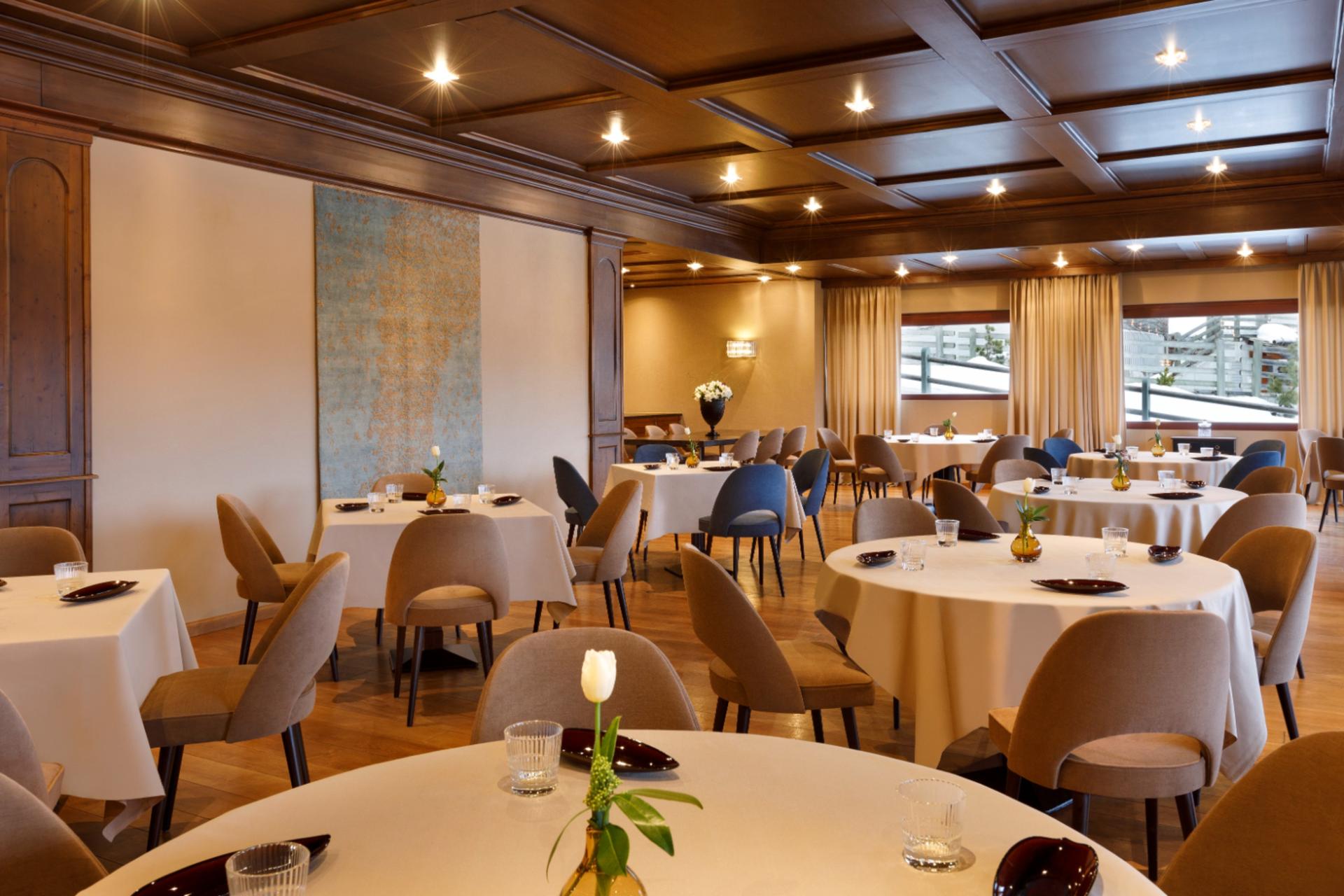 FIVE Restaurant (Main Dining Room)