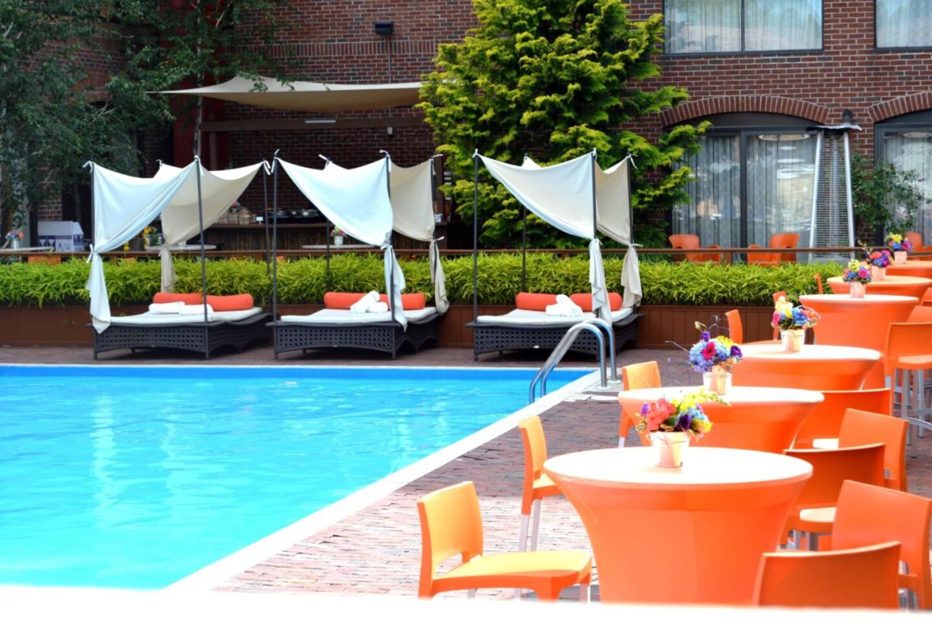 AQUA - Poolside