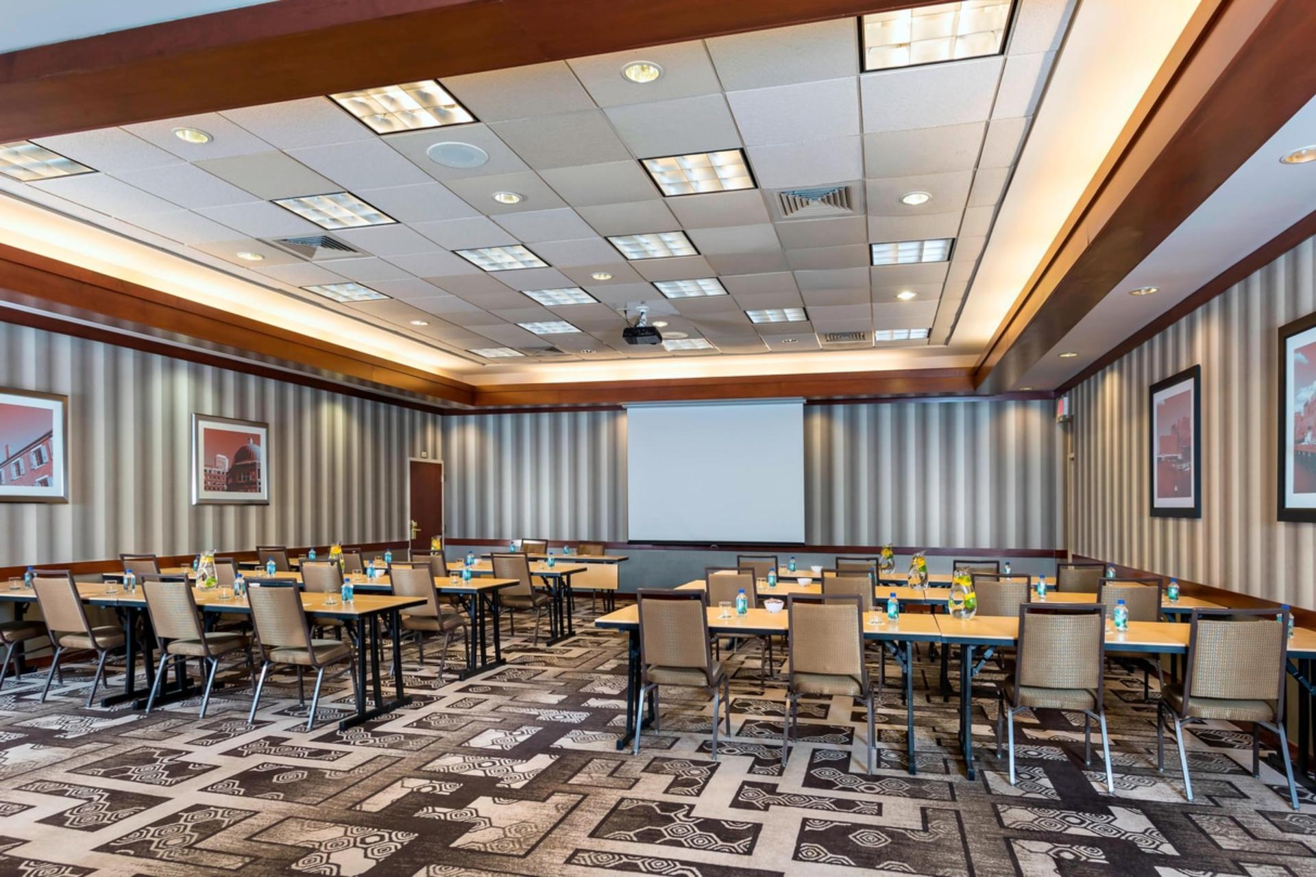 Congress Room