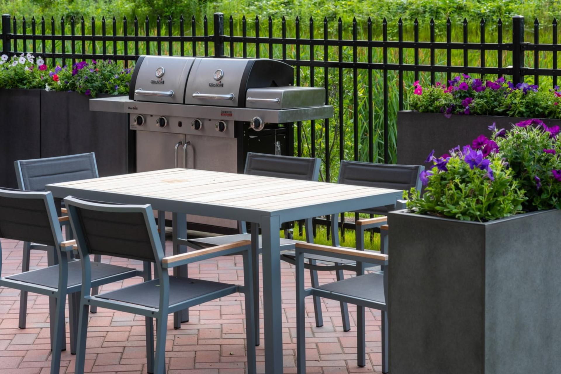Grill Patio	