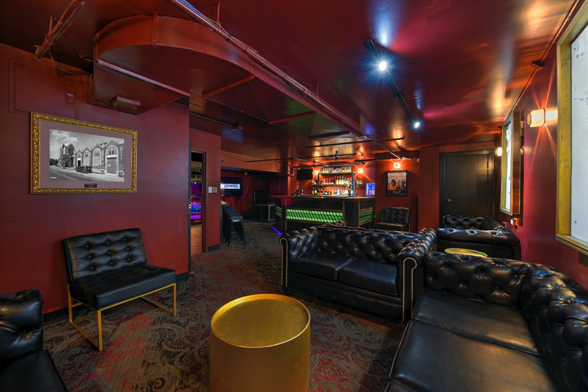 Mammoth Lounge