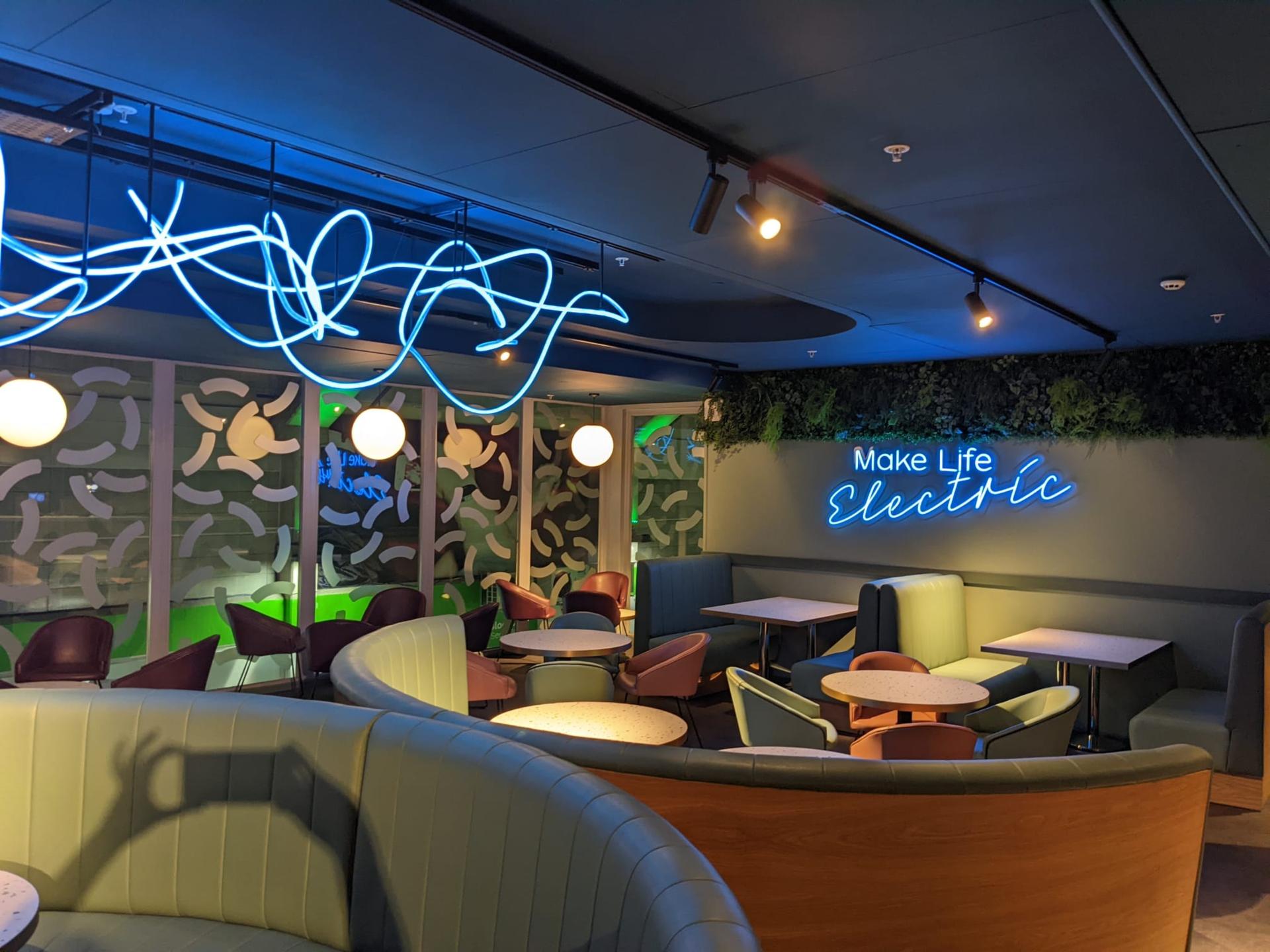 AO Electric Lounge