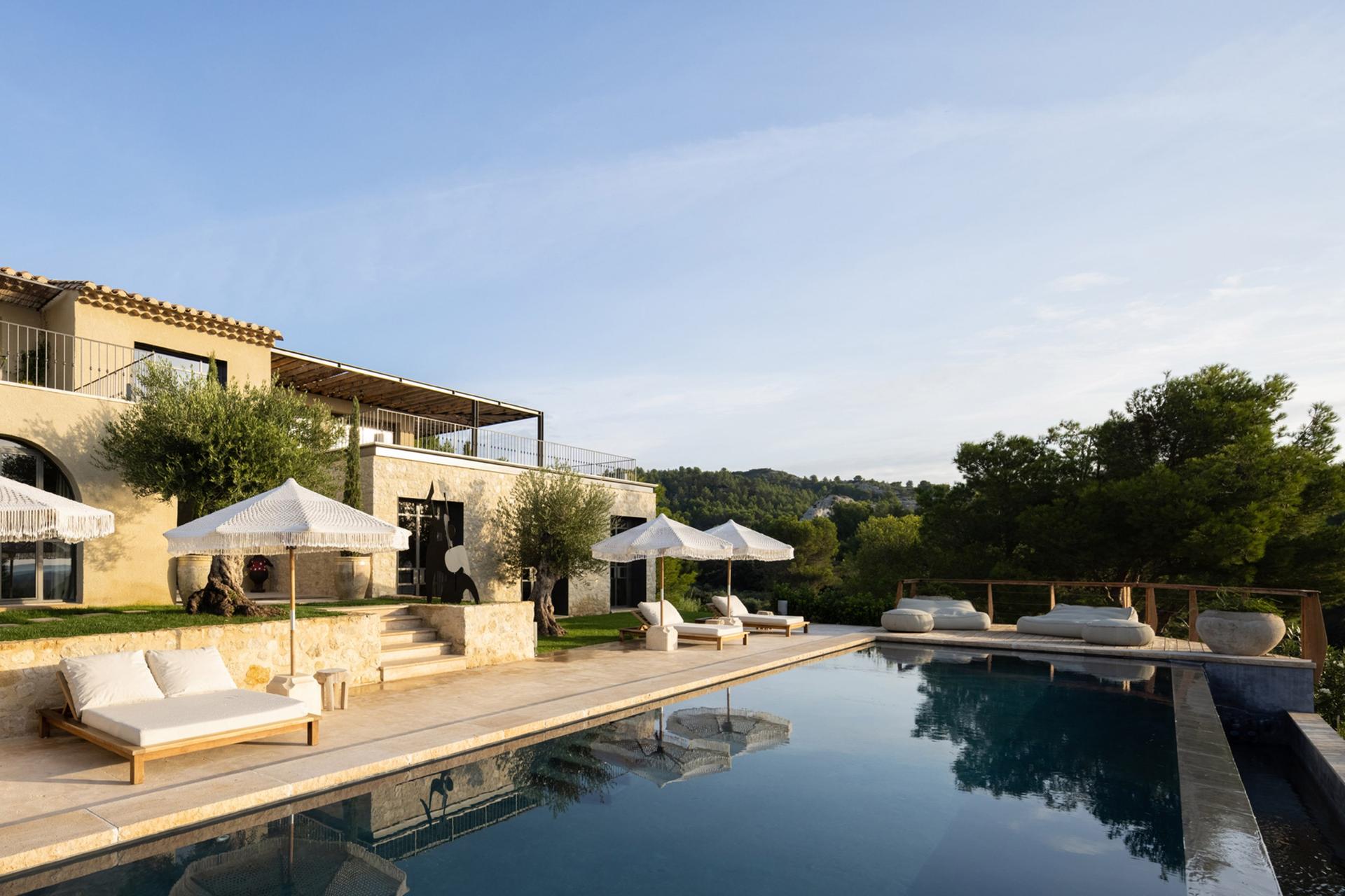 Full Buyout of Mas Estello