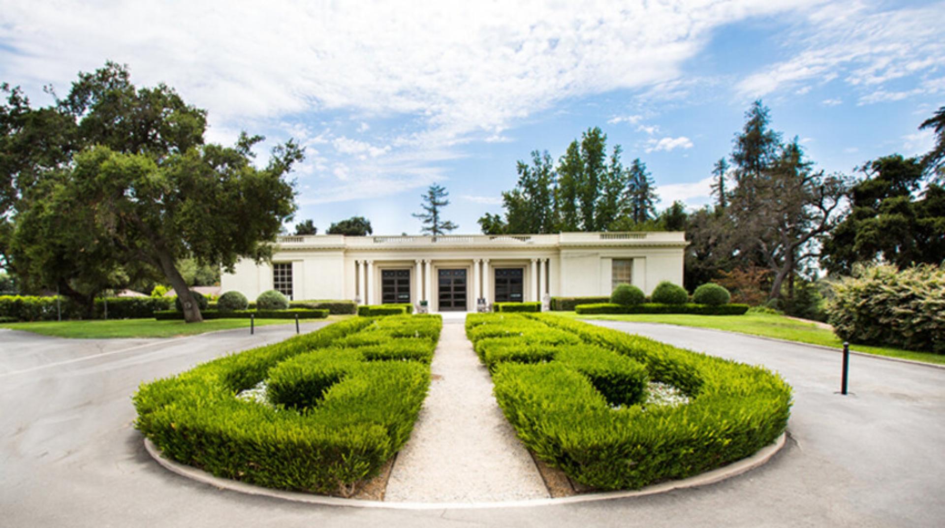 Boone Gallery Circle