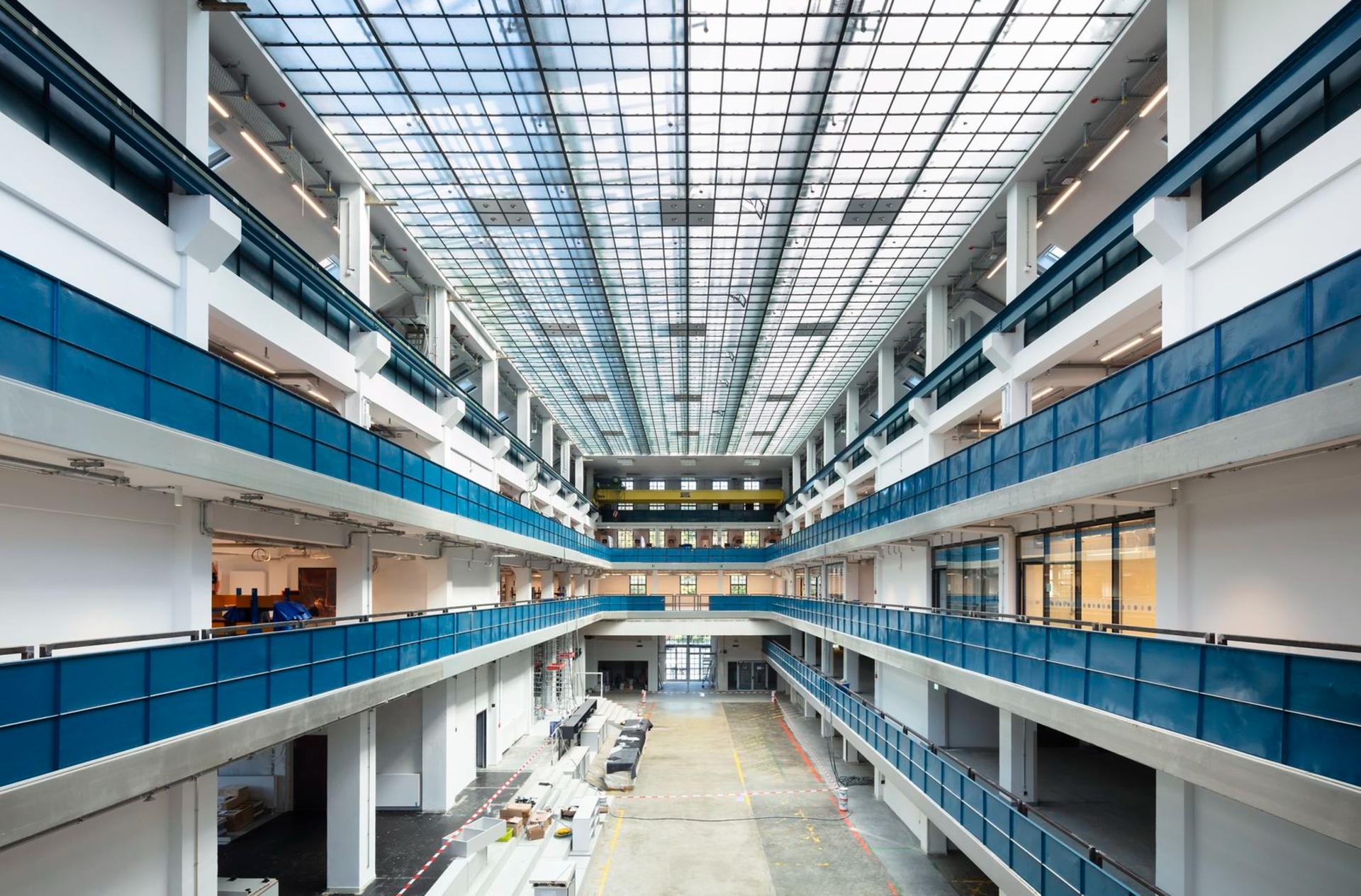 Foyer Hall E
