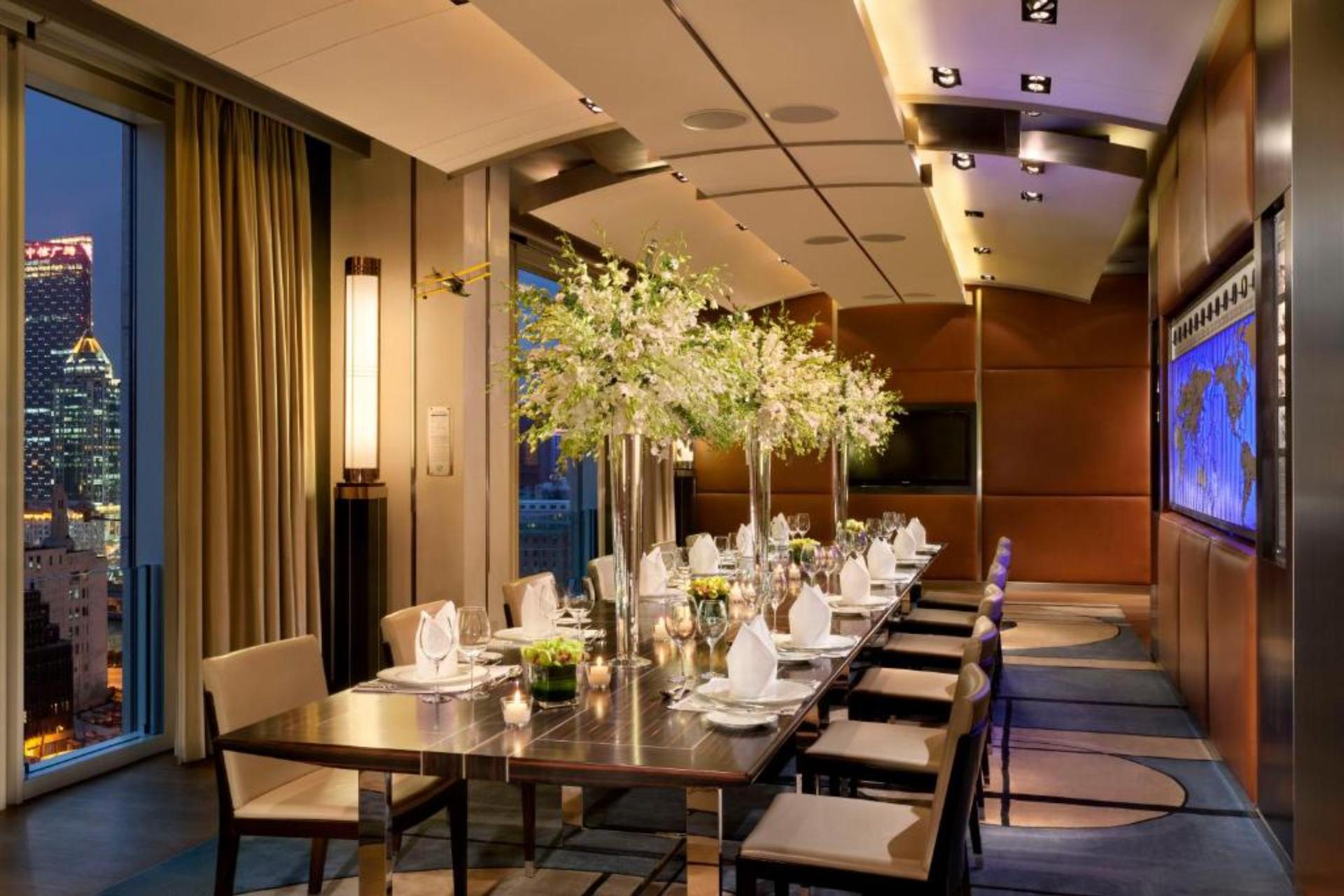 The Rosamonde Aviation Lounge