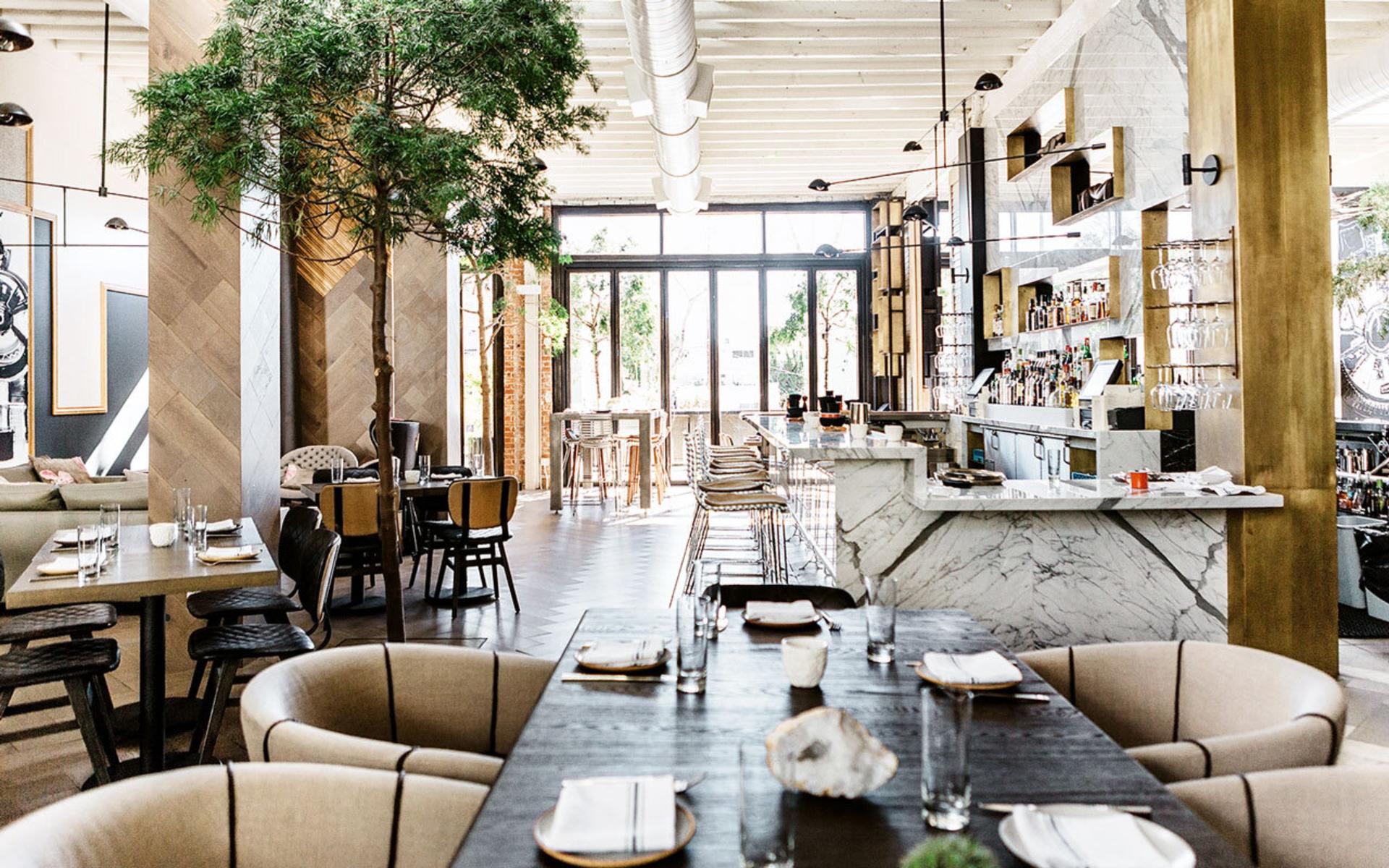 Main Dining Room & Bar