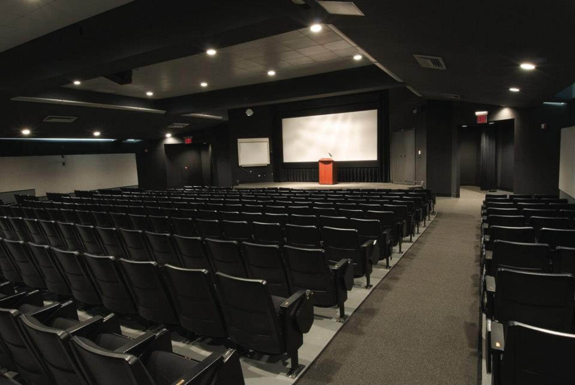Theater 200