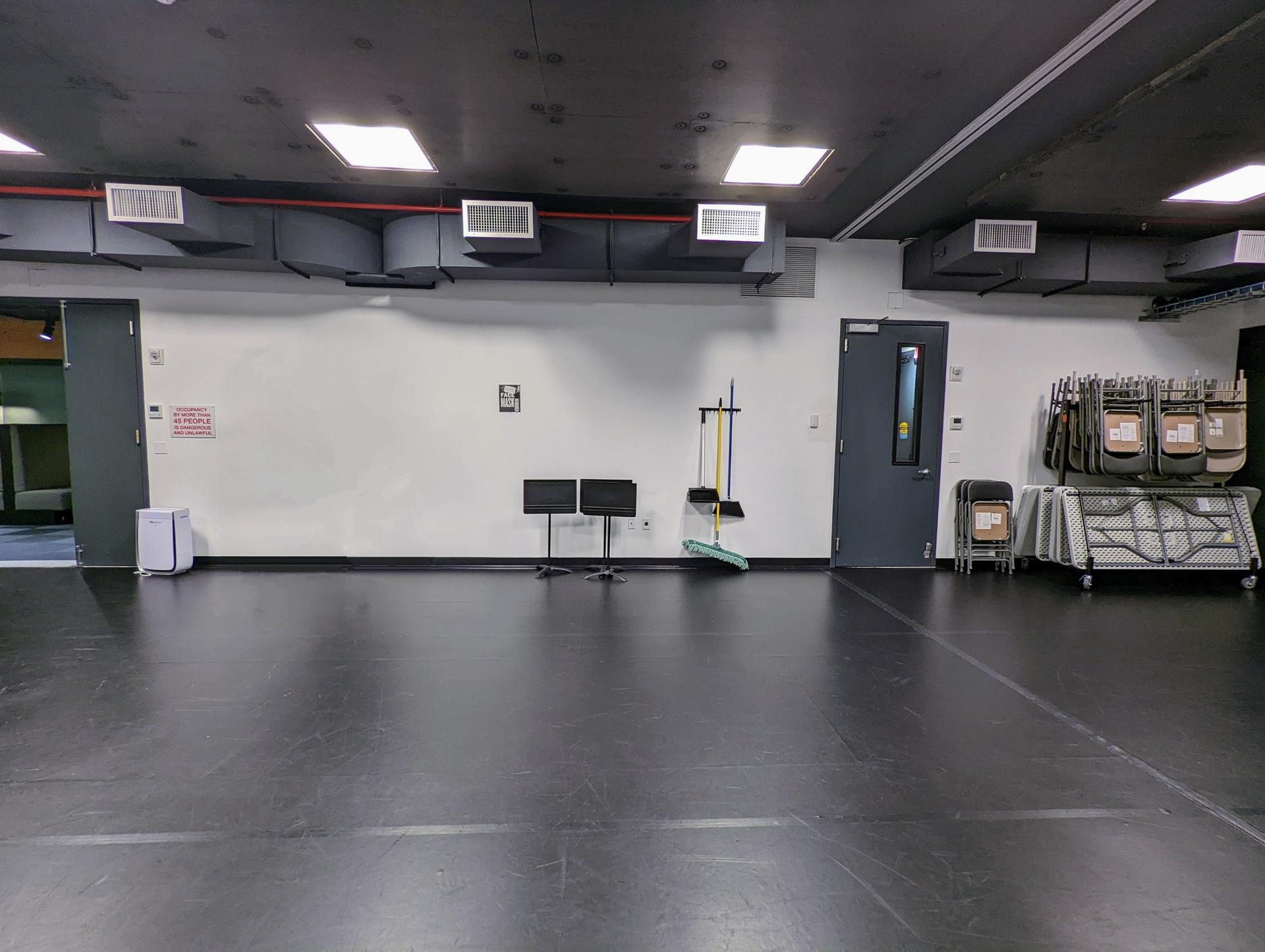 Studio E/F