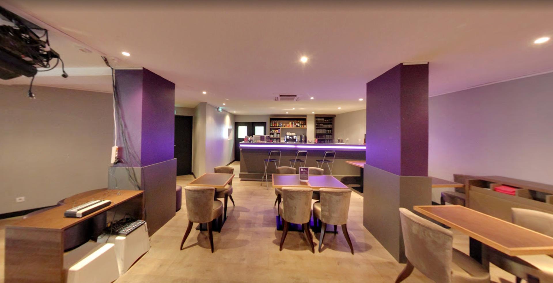 Full Buyout of Les Loges