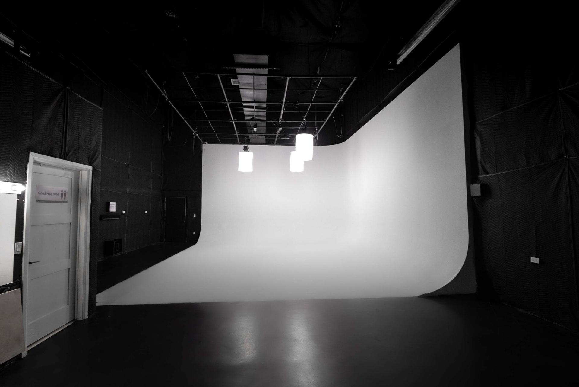 The Qube CYC Studio