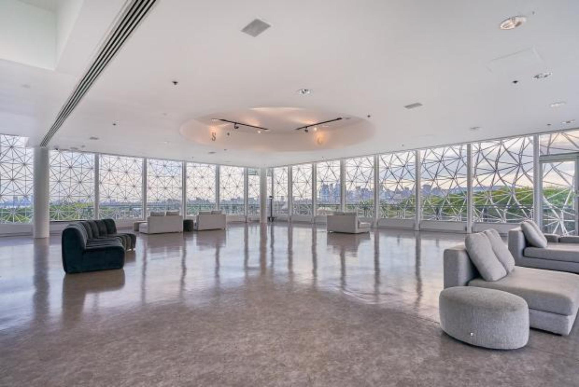 Biosphere - Panoramic Room