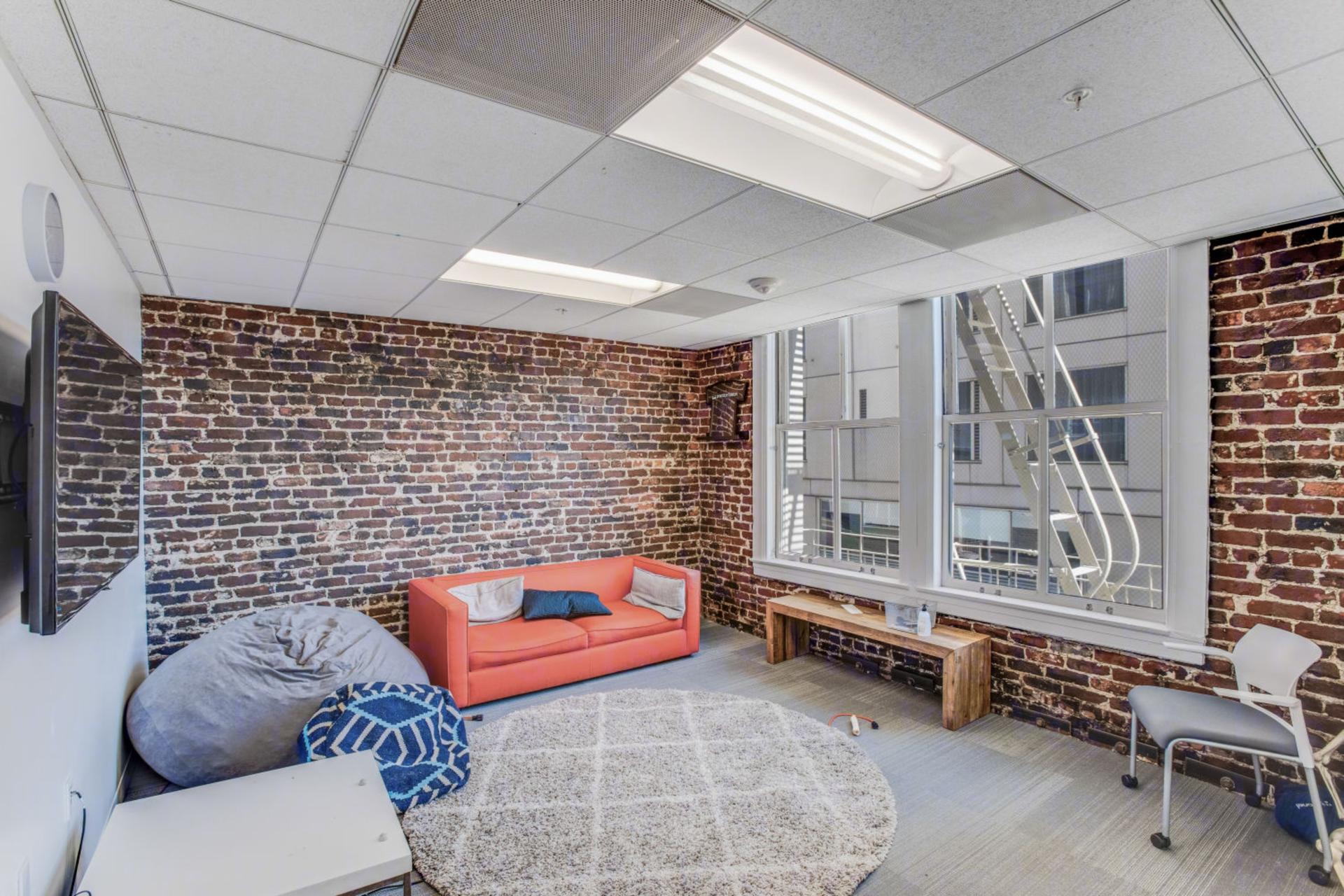 Entire 3rd Floor - Suite 300