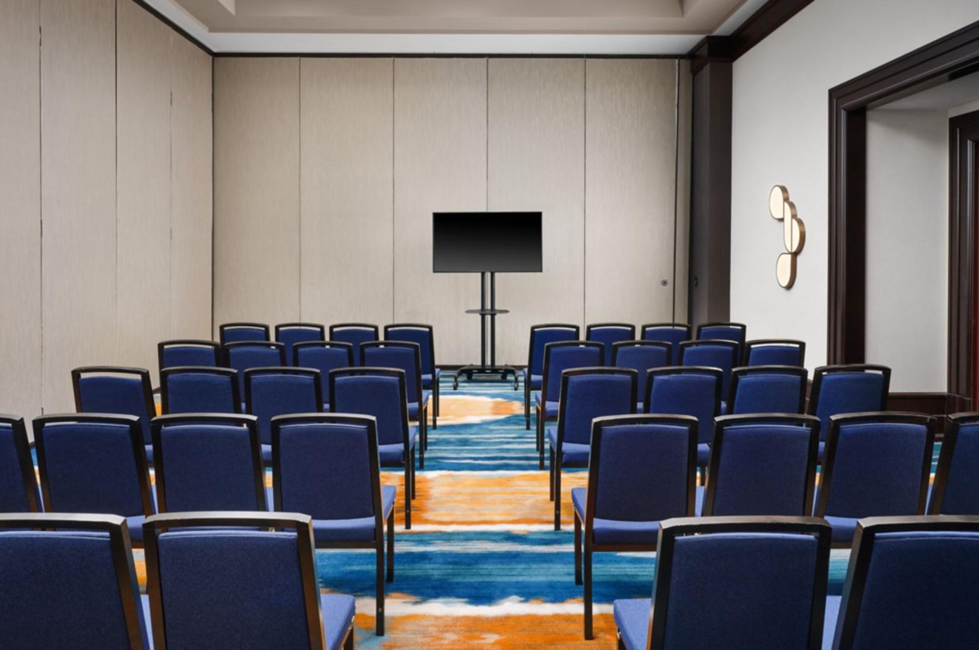 Win (Meeting Room 1)	
