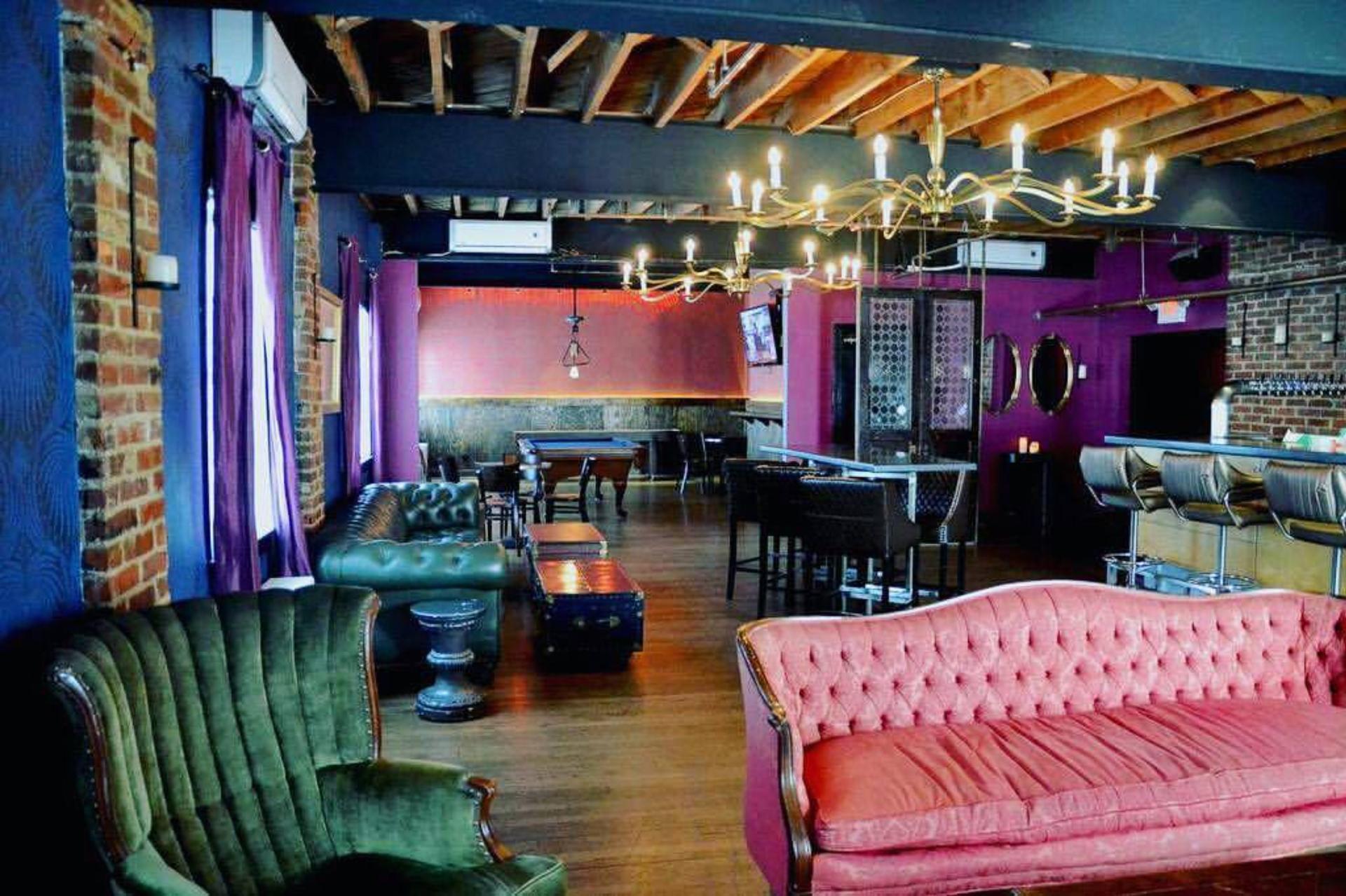 No. 9 Lounge