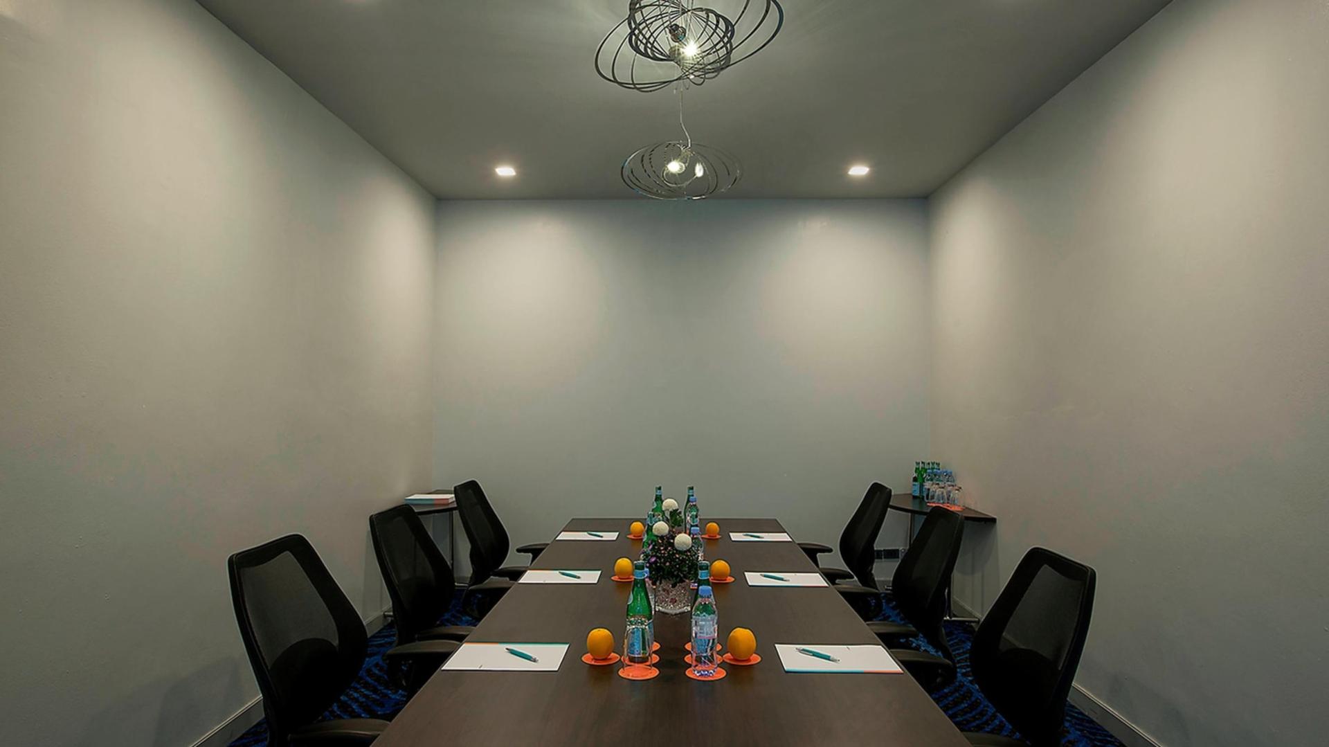 Chalong Room	