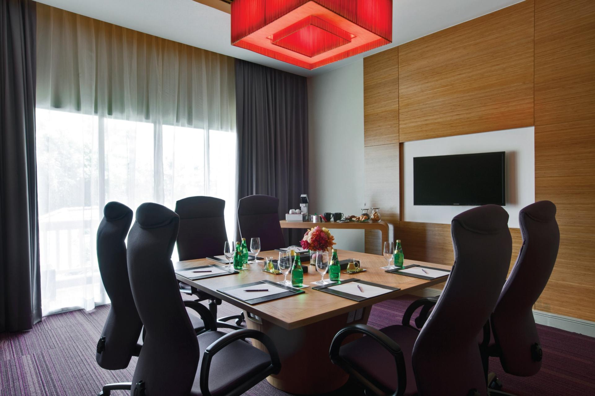 Lotus Boardroom 2