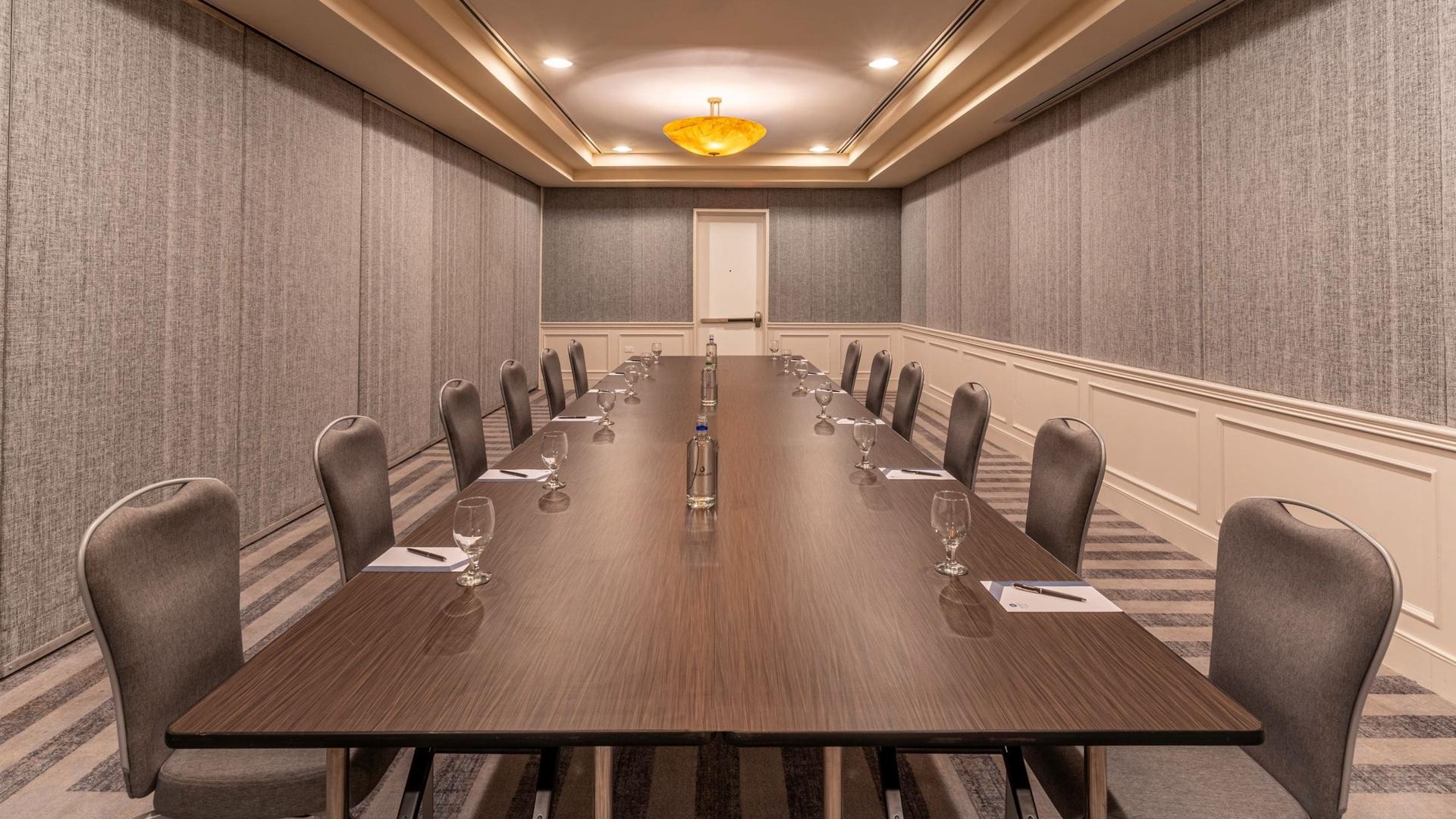 Borinquen Ballroom (5 Breakout Rooms)