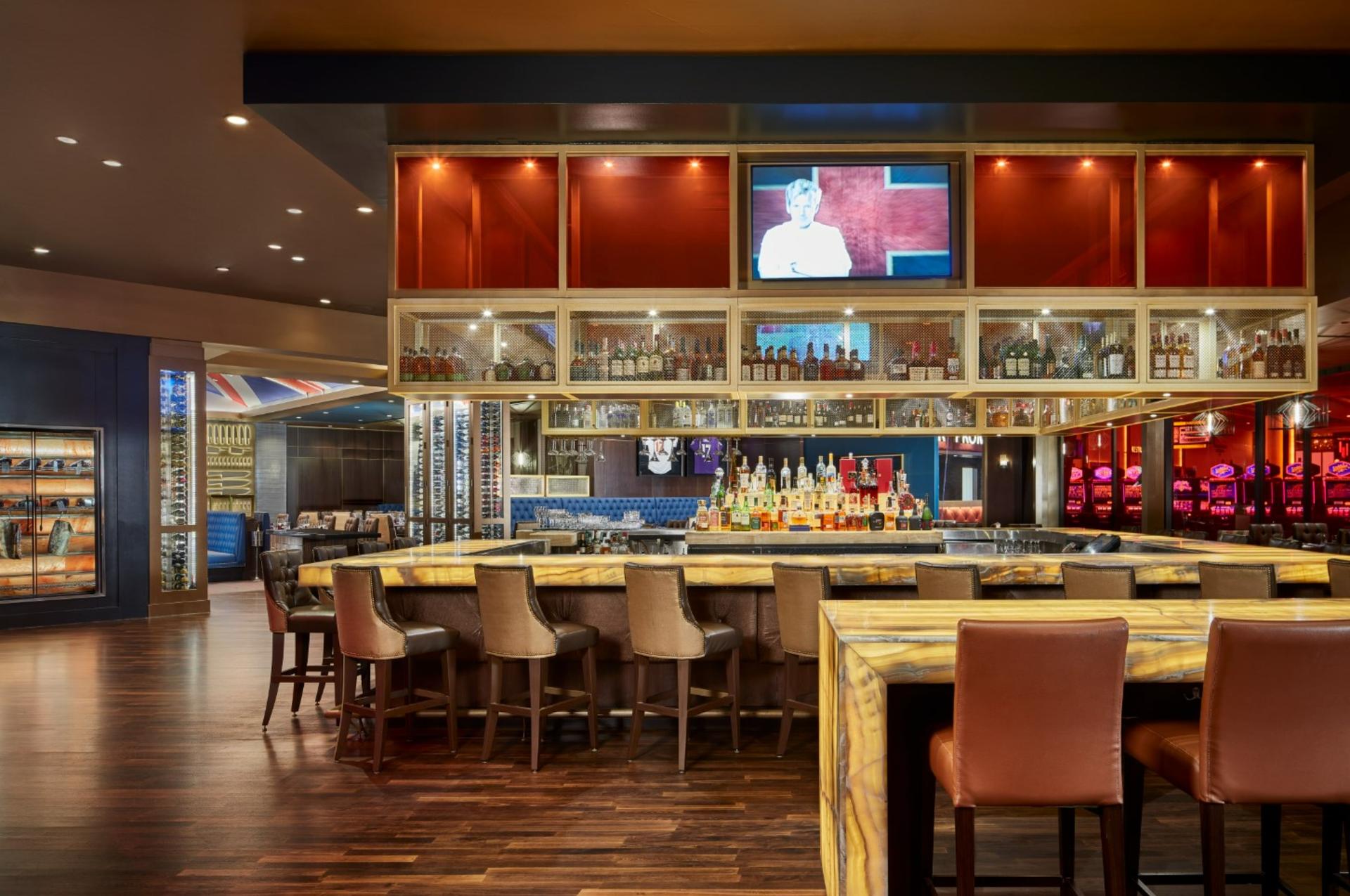Bar & Lounge Area