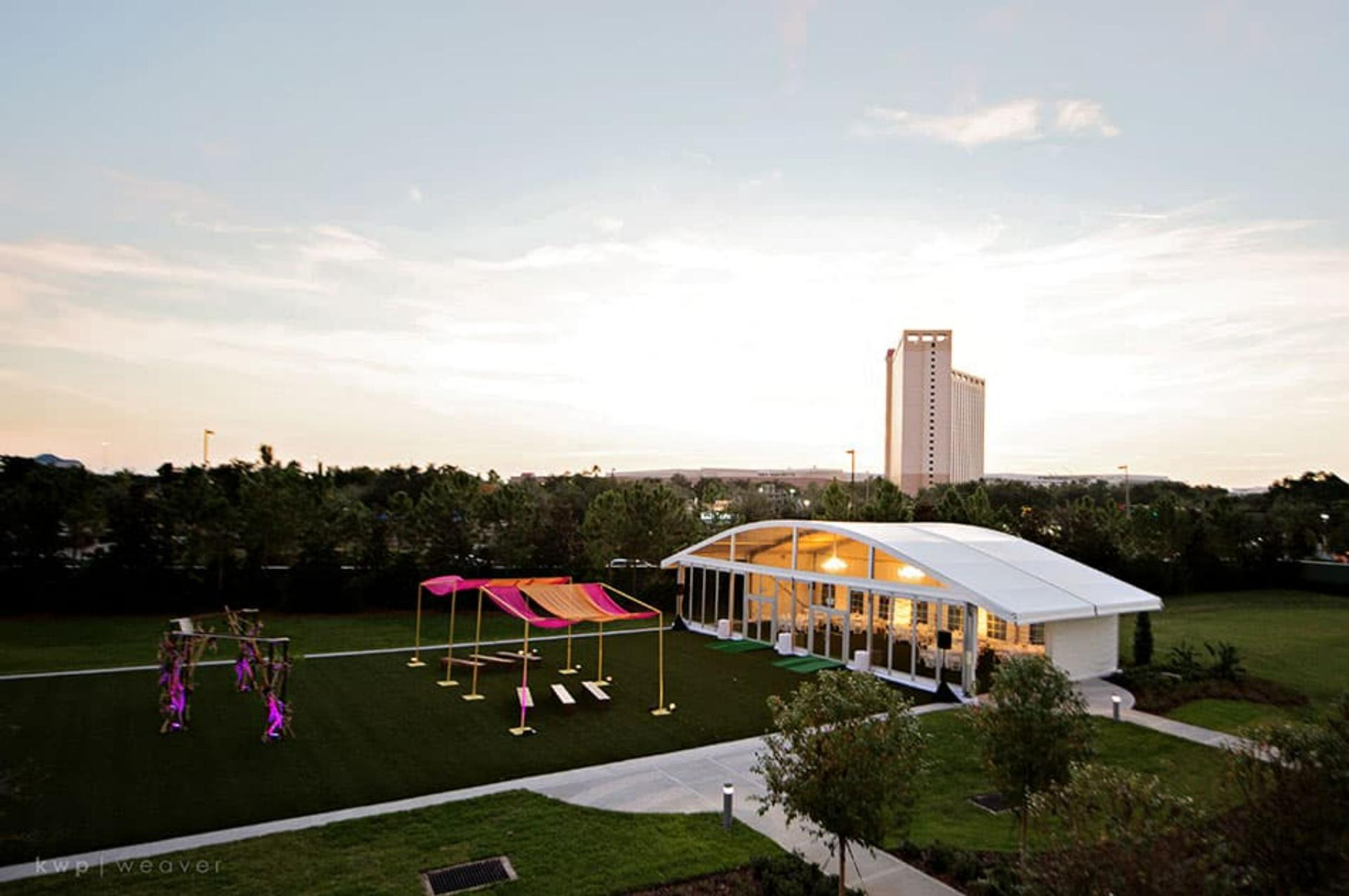 Grand Lawn